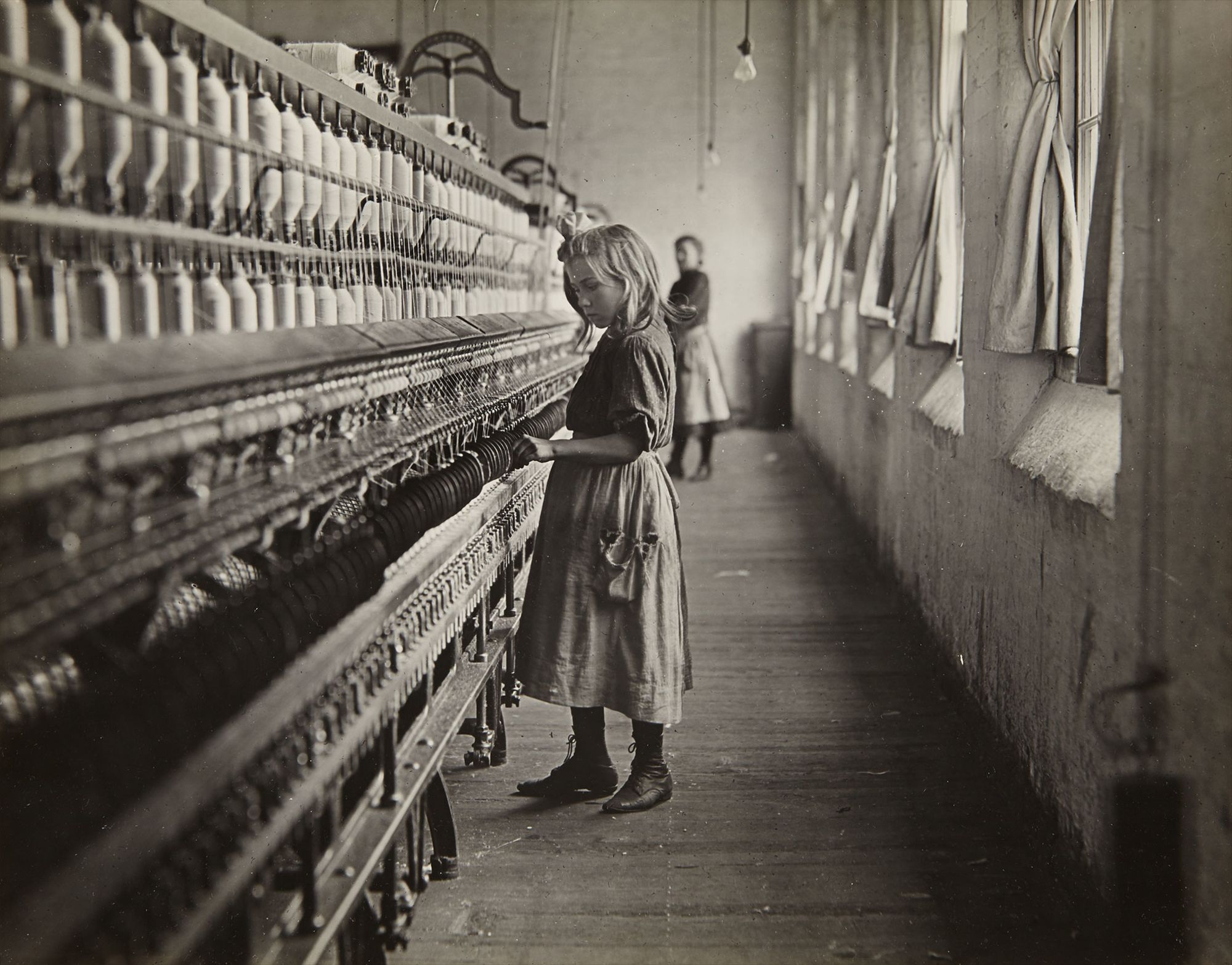 <b>LEWIS WICKES HINE</b> <i>Carolina Cotton Mill</i>, 1908