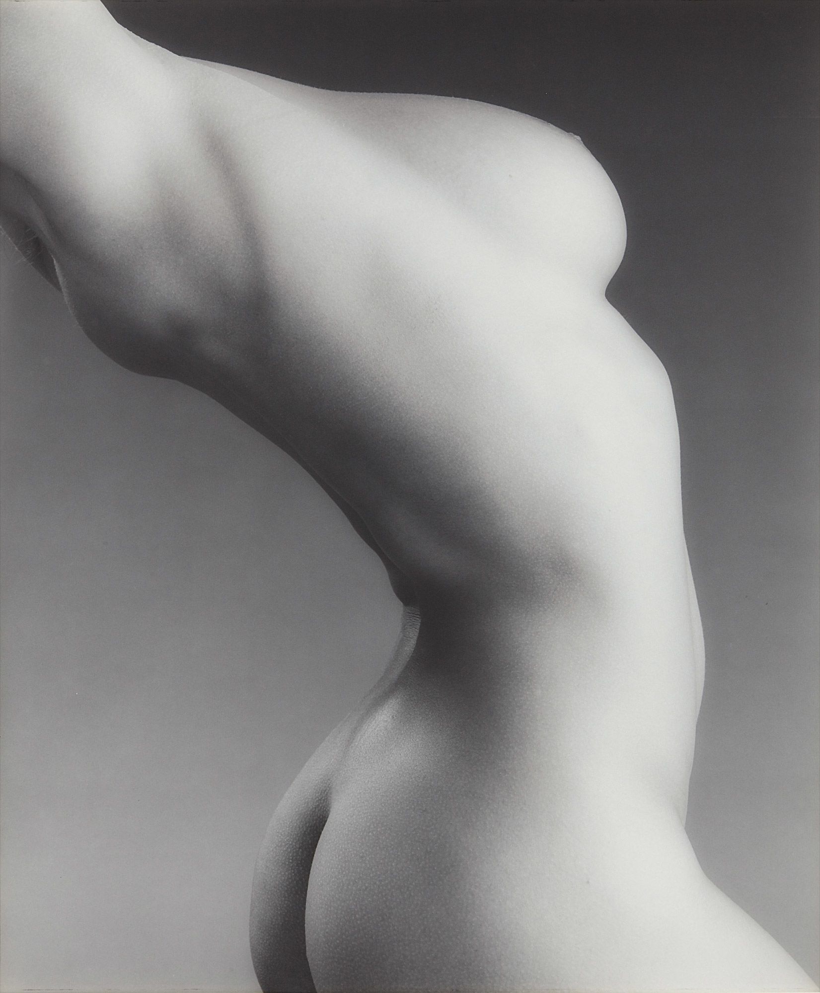 <b>ROBERT MAPPLETHORPE</b> <i>Lisa Marie</i>, 1987
