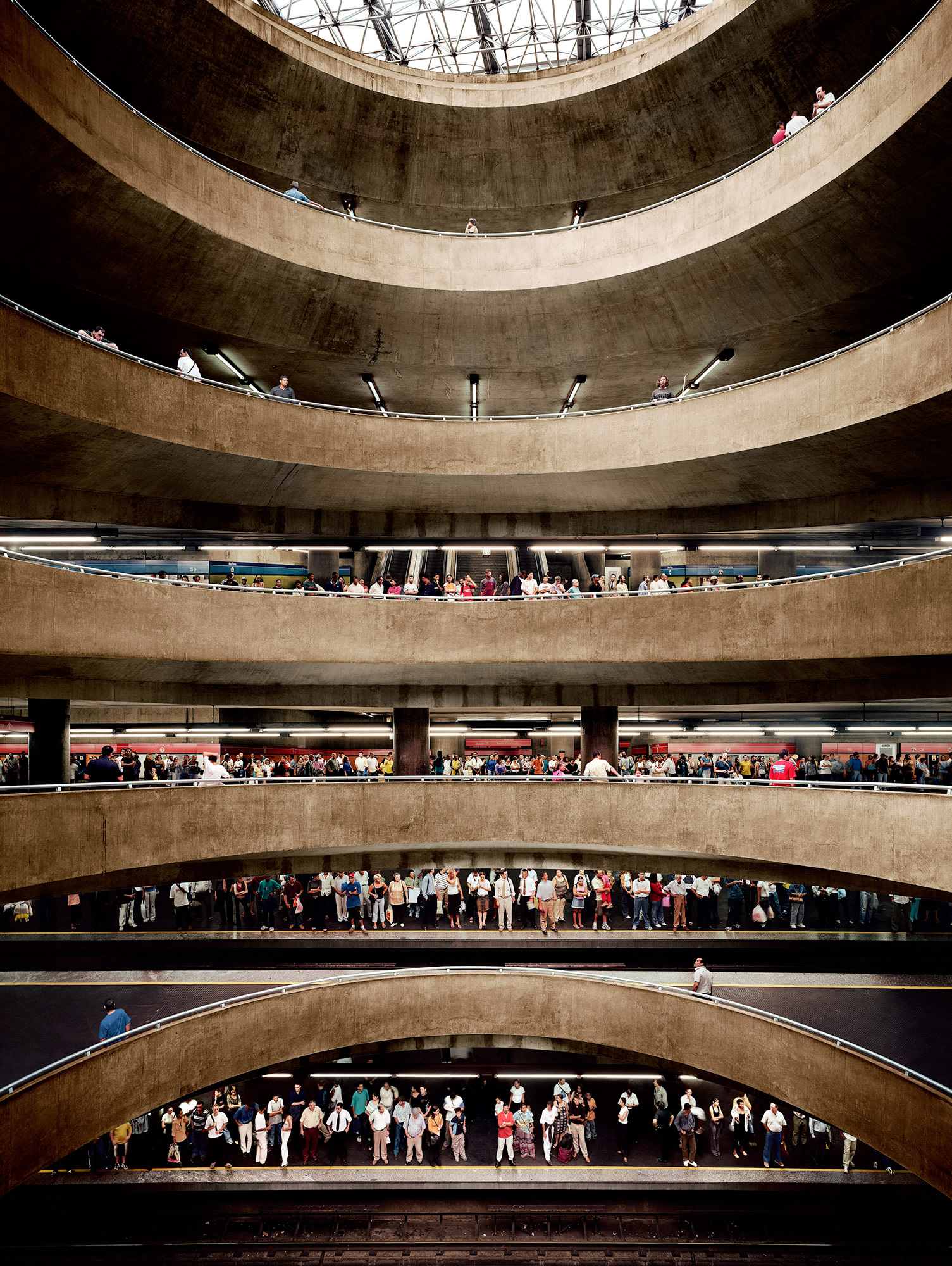 <p><strong>ANDREAS GURSKY </strong><em>São Paulo, Sé,</em> 2002</p>