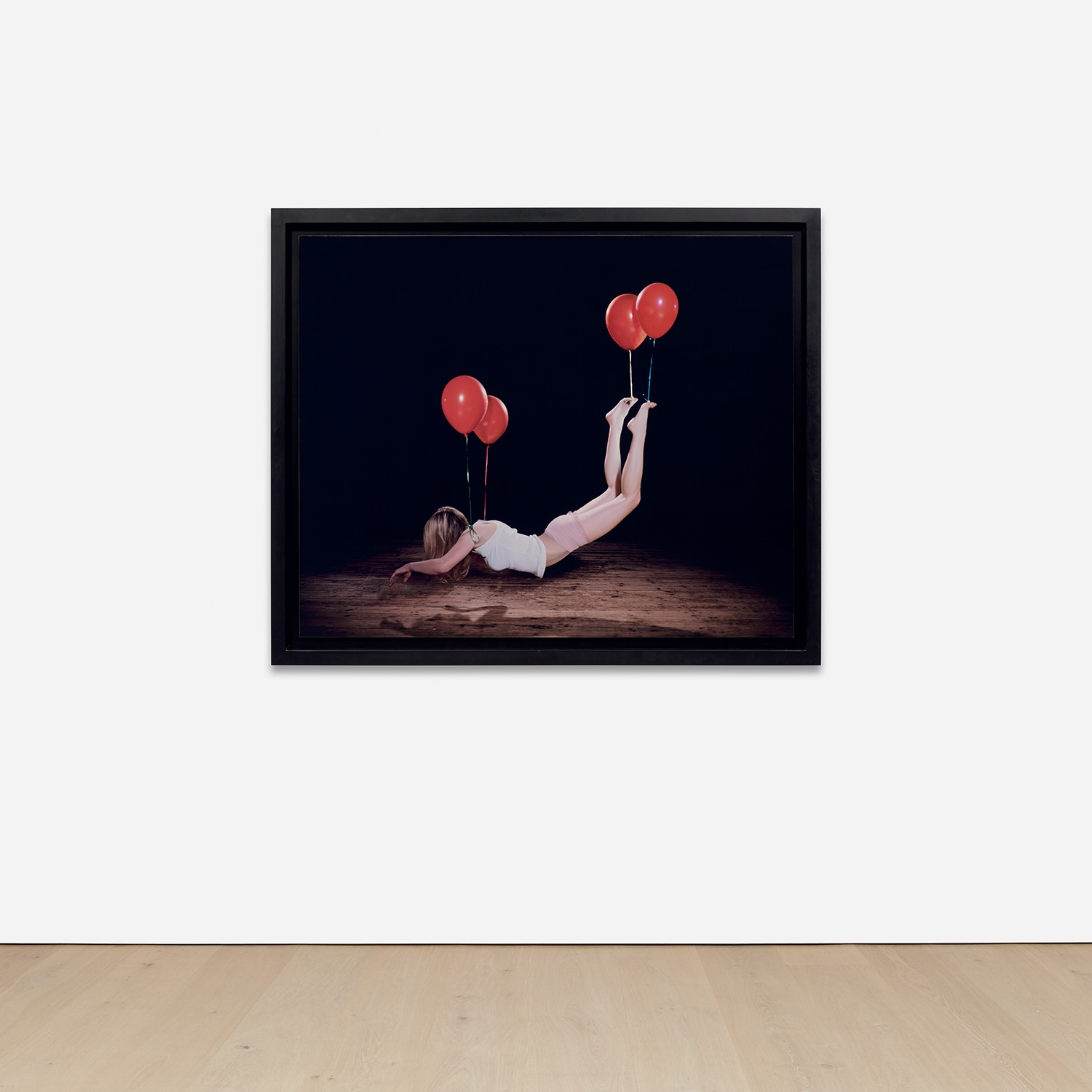 アート・デザイン・音楽 Sam Taylor-Johnson: Second Floor Sam Taylor-Johnson Color & Scale: The Estate of Martha