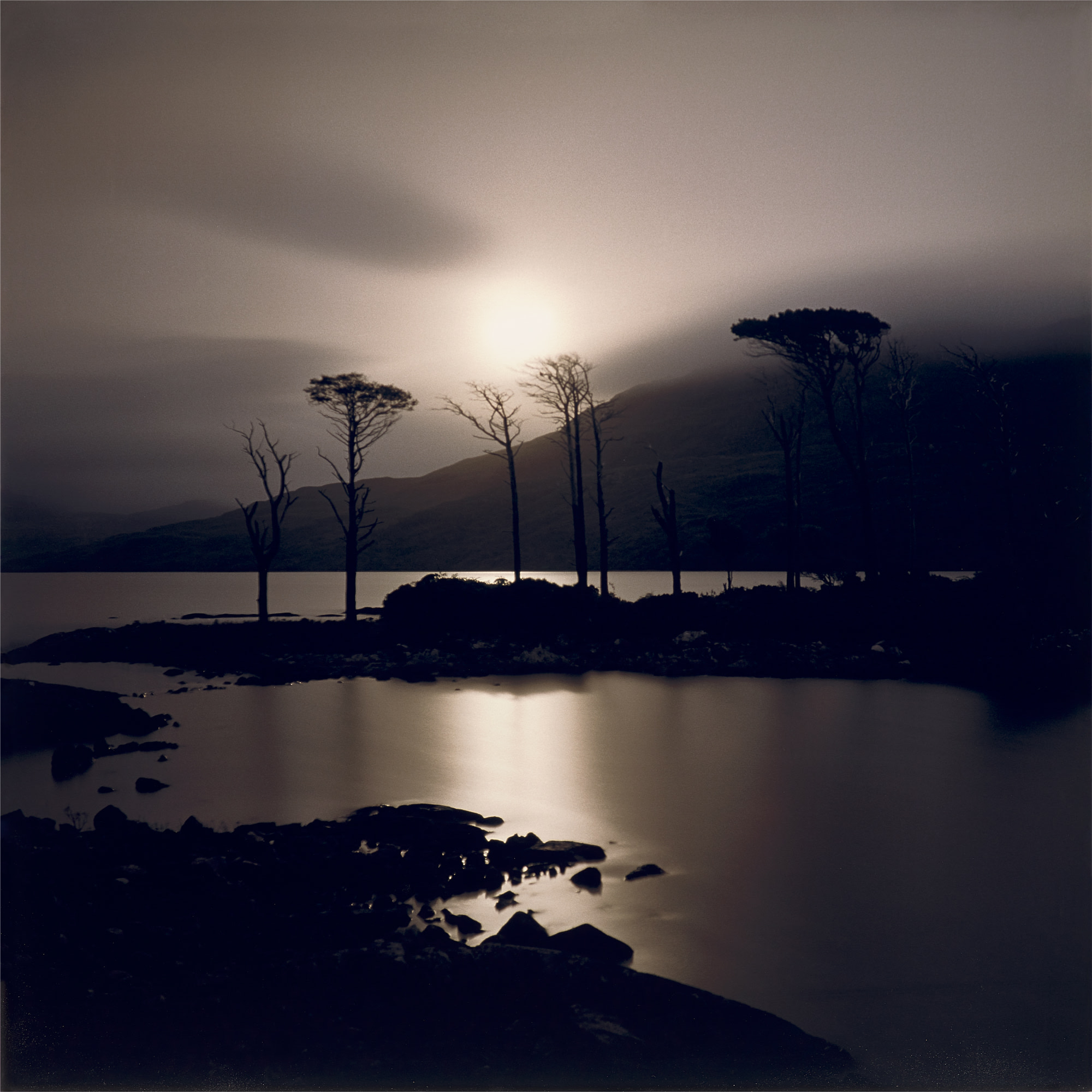 <p><strong>DARREN ALMOND </strong><em>Fullmoon@Loch Ewe</em>, 2007</p>