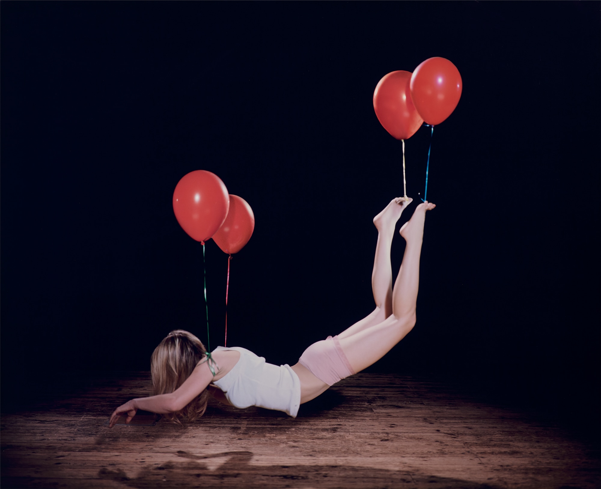 <p><strong>SAM TAYLOR-JOHNSON</strong> <em>Escape Artist (Red)</em>, 2008</p>