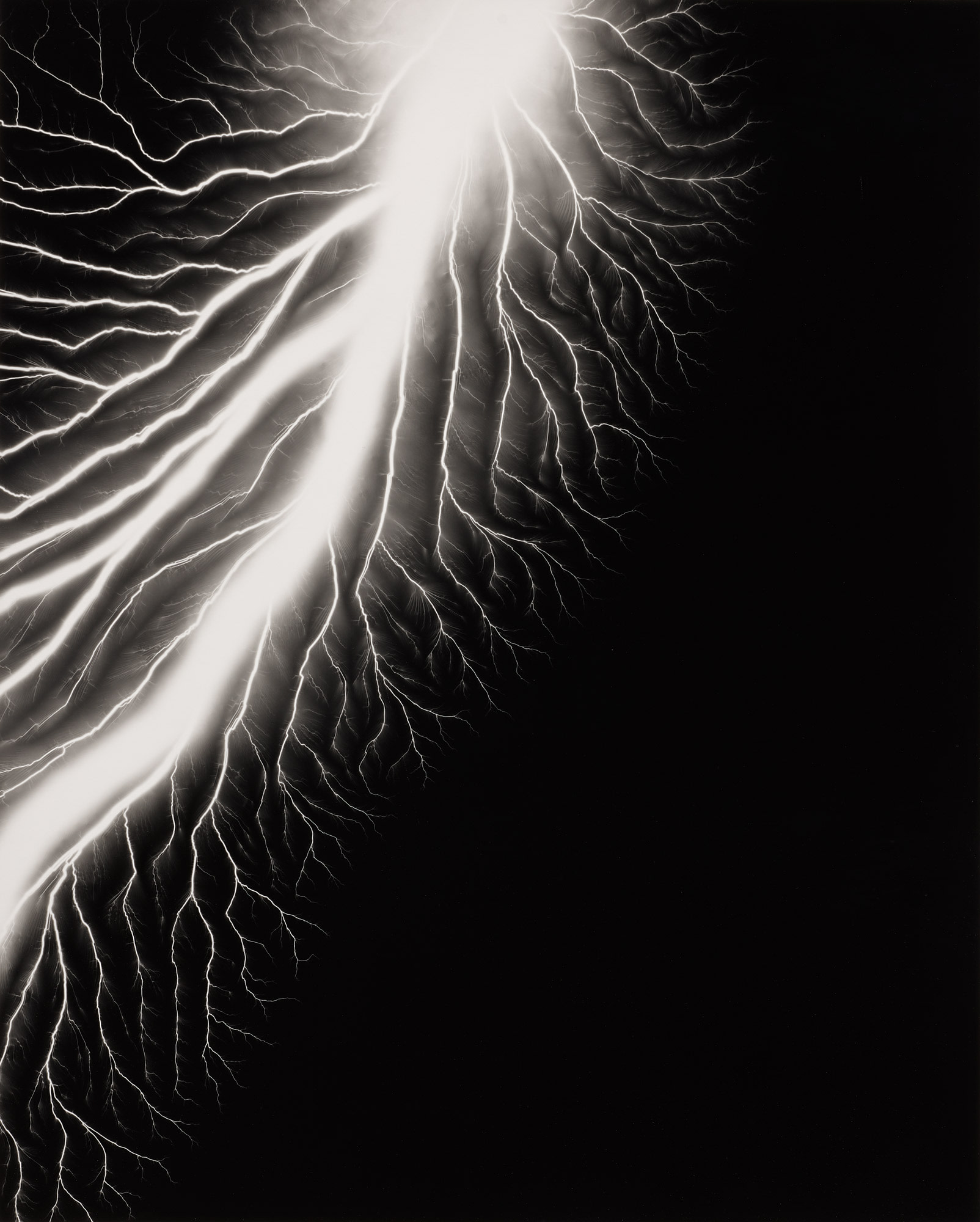 <p><strong>HIROSHI SUGIMOTO </strong><em>Lightning Fields 226</em>, 2009</p>
