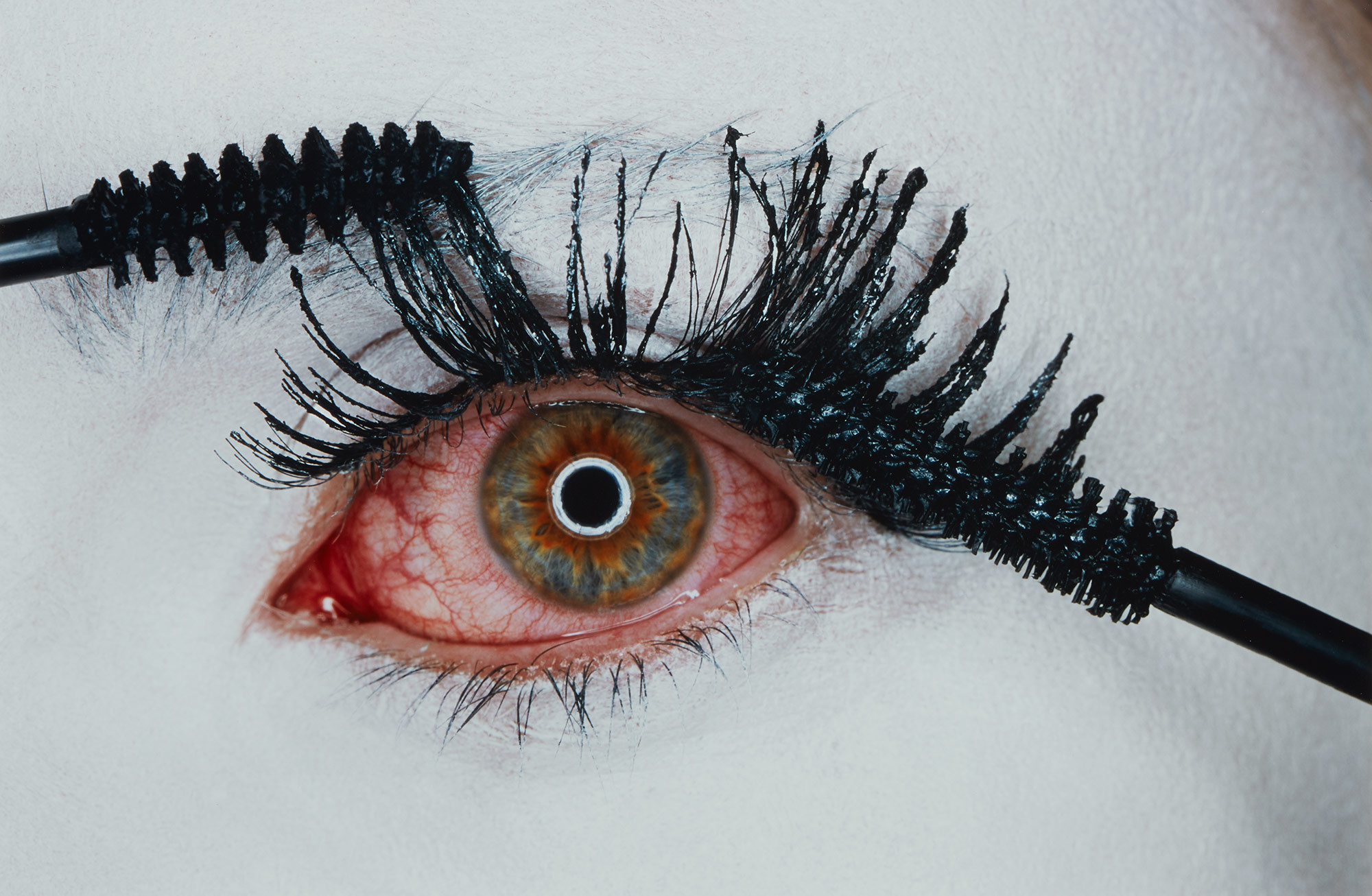 <b>IRVING PENN</b> <i>Mascara Wars, New York, April 17</i>, 2001