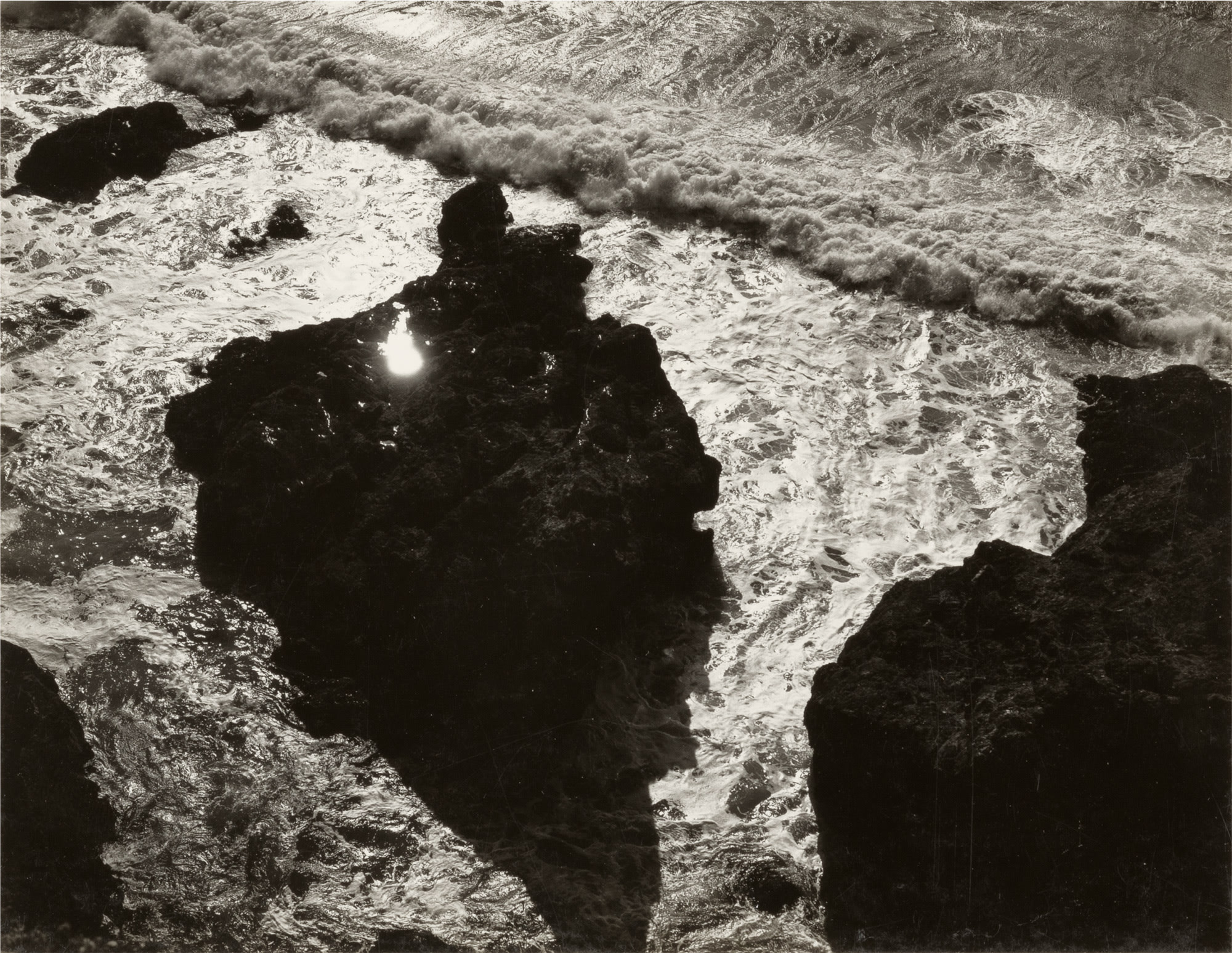 <p><strong>MINOR WHITE</strong> <em>Sun in Rock</em>, 1947</p>