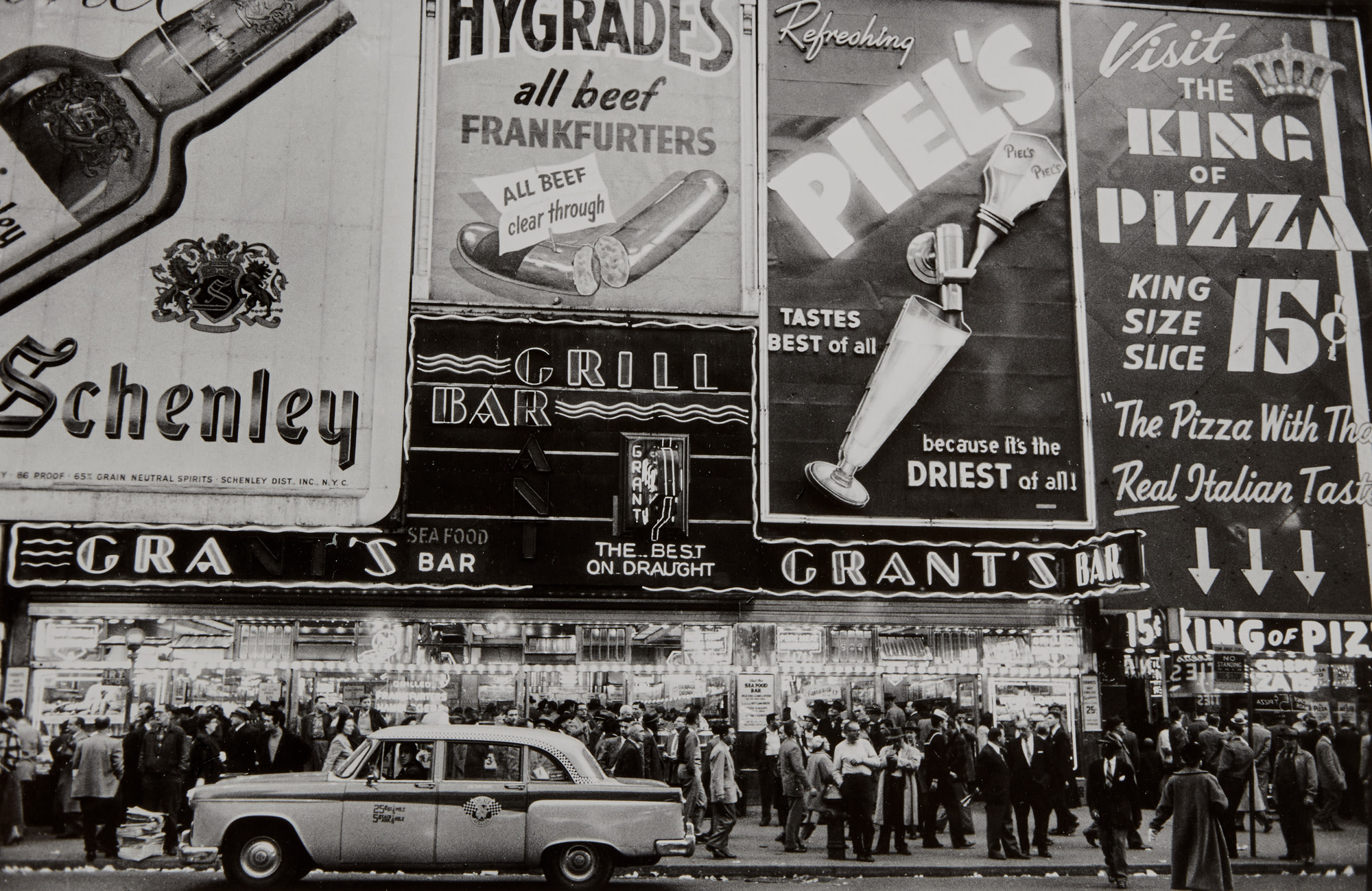 <p><strong>FRANK PAULIN</strong> <em>Grant's Bar, New York City,</em> 1956</p>