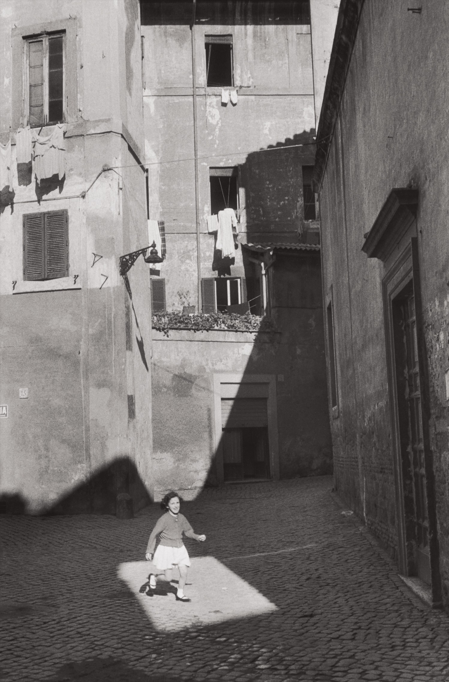 美品　洋書　Henri Cartier-Bresson and…
英語版
英語版 51aVaRF-6nL.jpg_BO30,255,255,