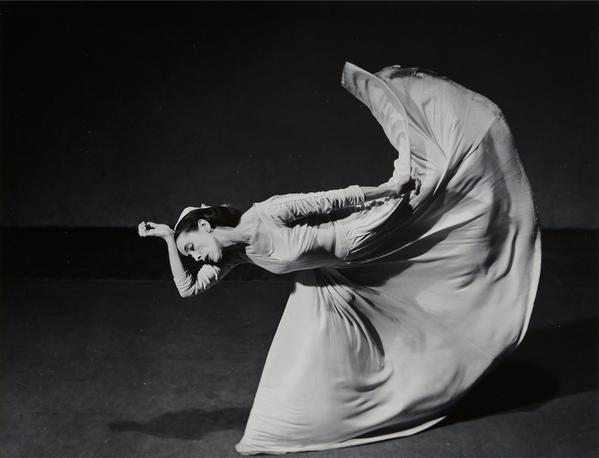 <p><strong>BARBARA MORGAN</strong> <em>Martha Graham - Letter to the World (The Kick)</em>, 1940</p>