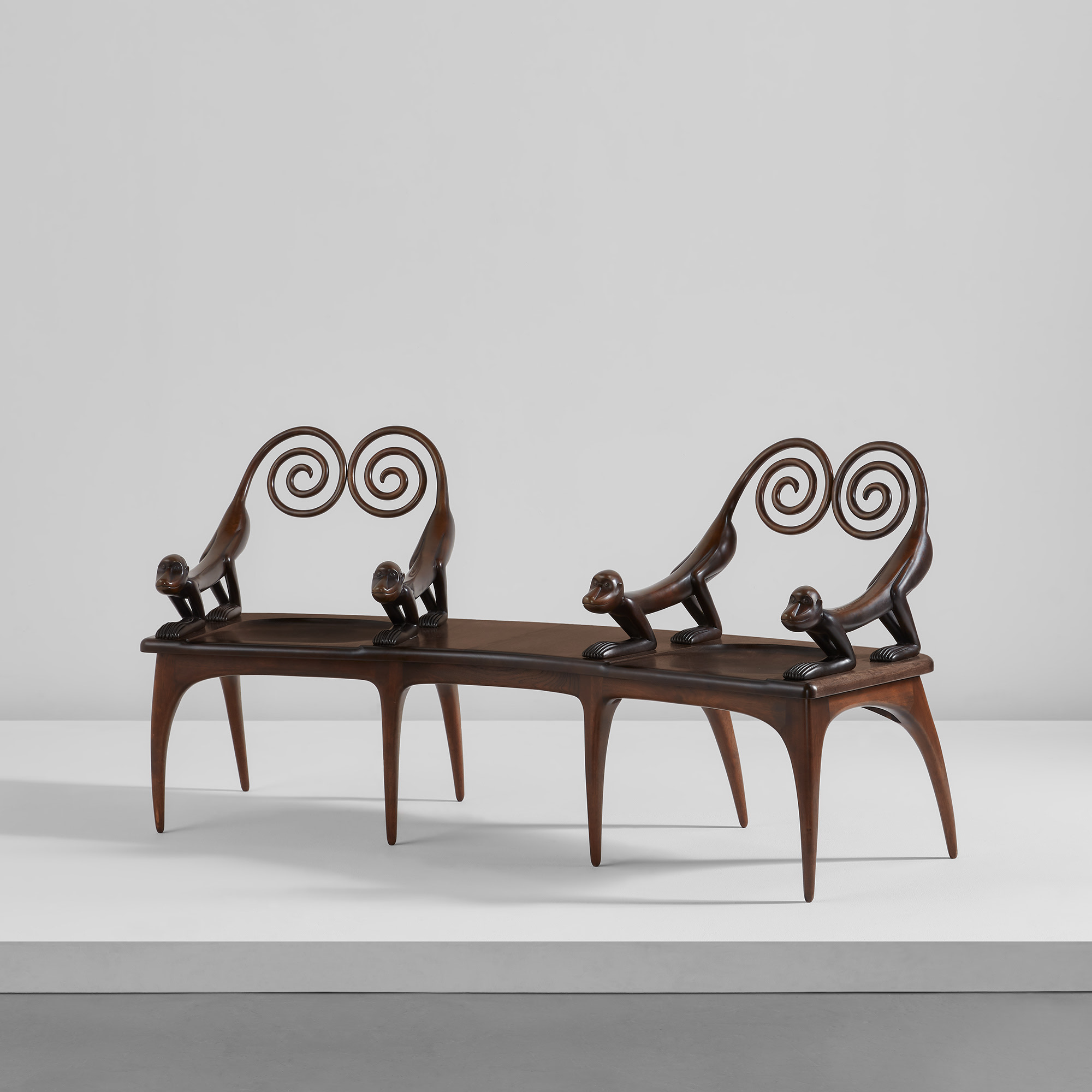 <p><strong>JUDY KENSLEY MCKIE</strong> <em>Monkey Settee</em>, 1994</p>