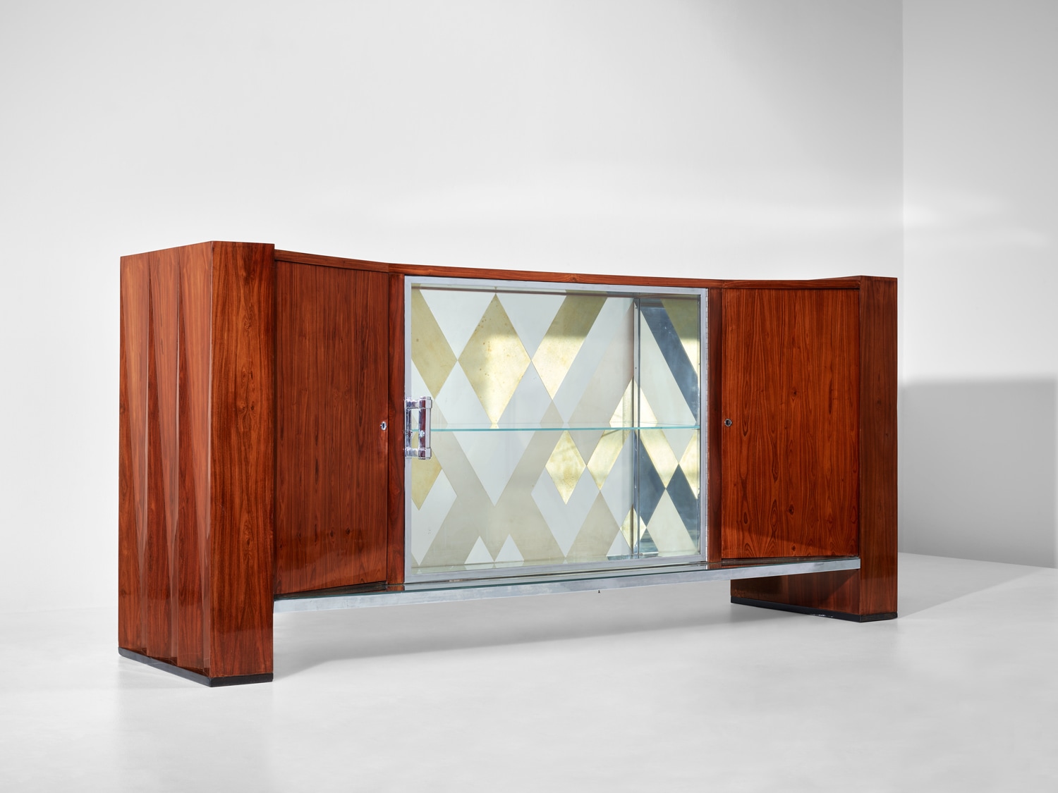 <p><strong>CHARLOTTE PERRIAND</strong> <em>Important argentier</em>, 1927</p>