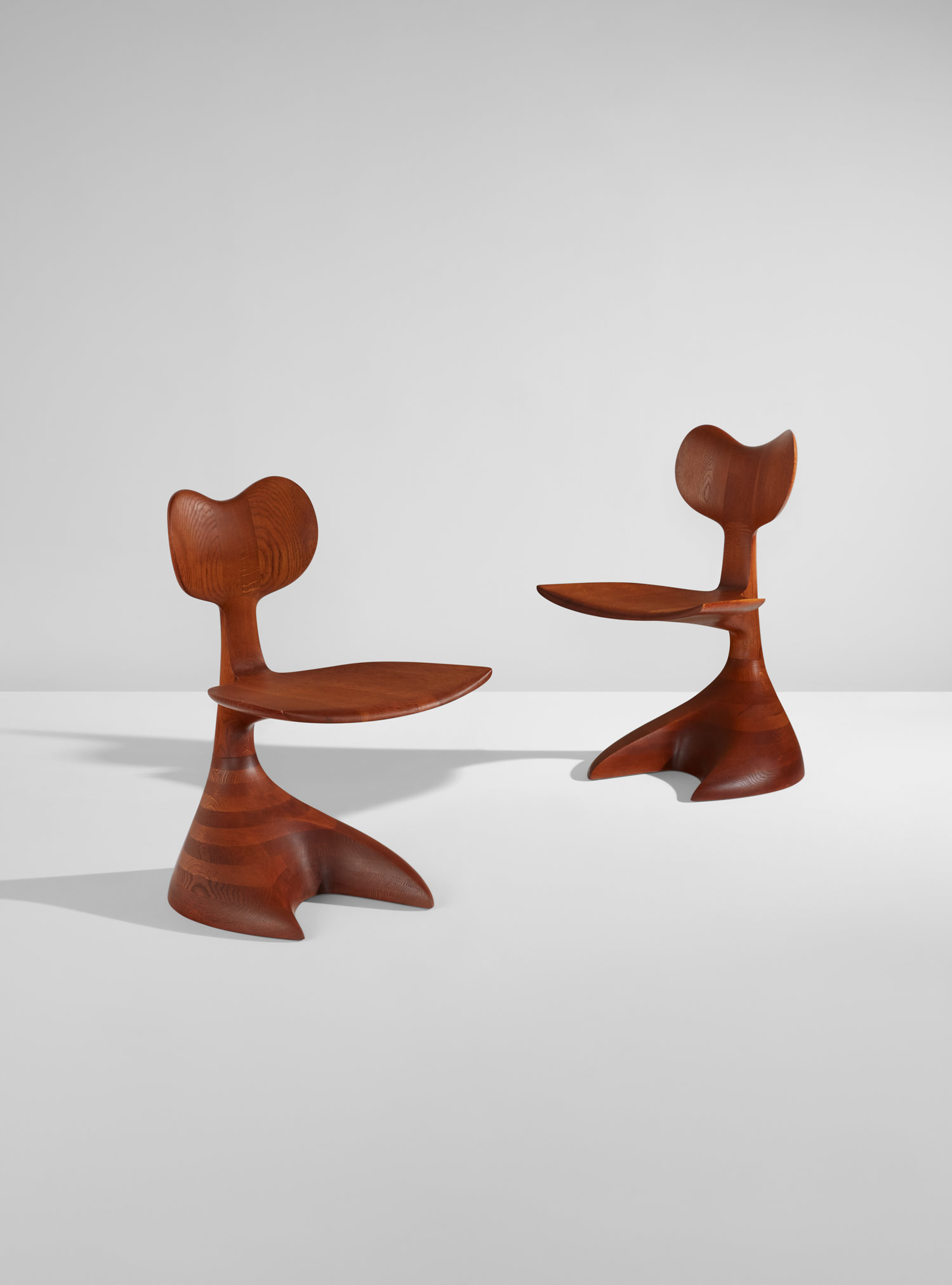 <p><strong>WENDELL CASTLE</strong> <em>Pair of chairs</em>, 1967</p>