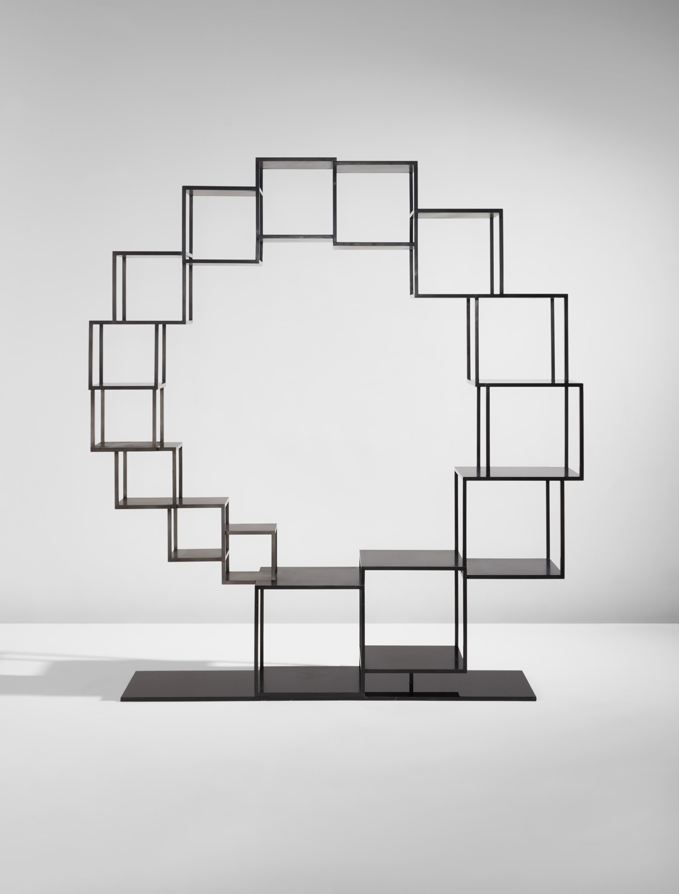 <p><strong>NO&Eacute; DUCHAUFOUR-LAWRANCE</strong><em> Unique &quot;Ammonite&quot; shelf</em>, 2012</p>
