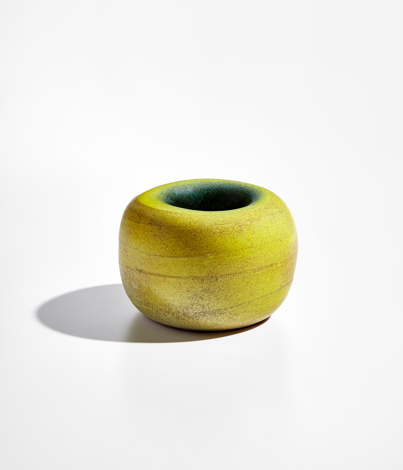 <p><strong>GEORGES JOUVE</strong><em> "Galet" vase</em>, circa 1957</p>