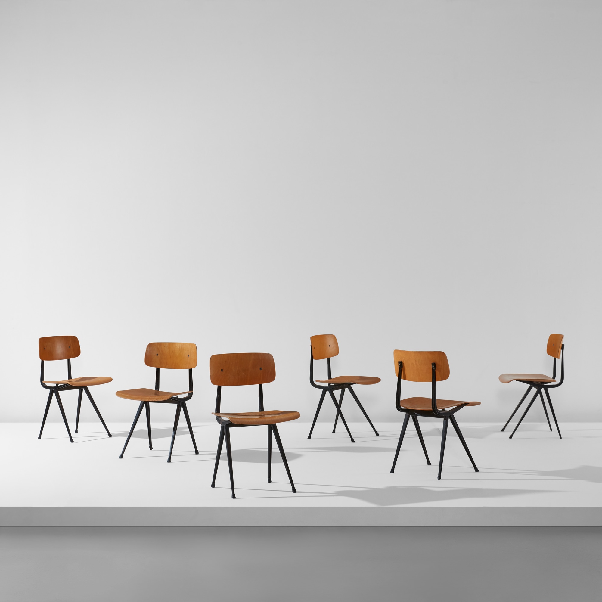 <p><strong>FRISO KRAMER </strong><em>Set of six “Result” side chairs</em>, circa 1953</p>