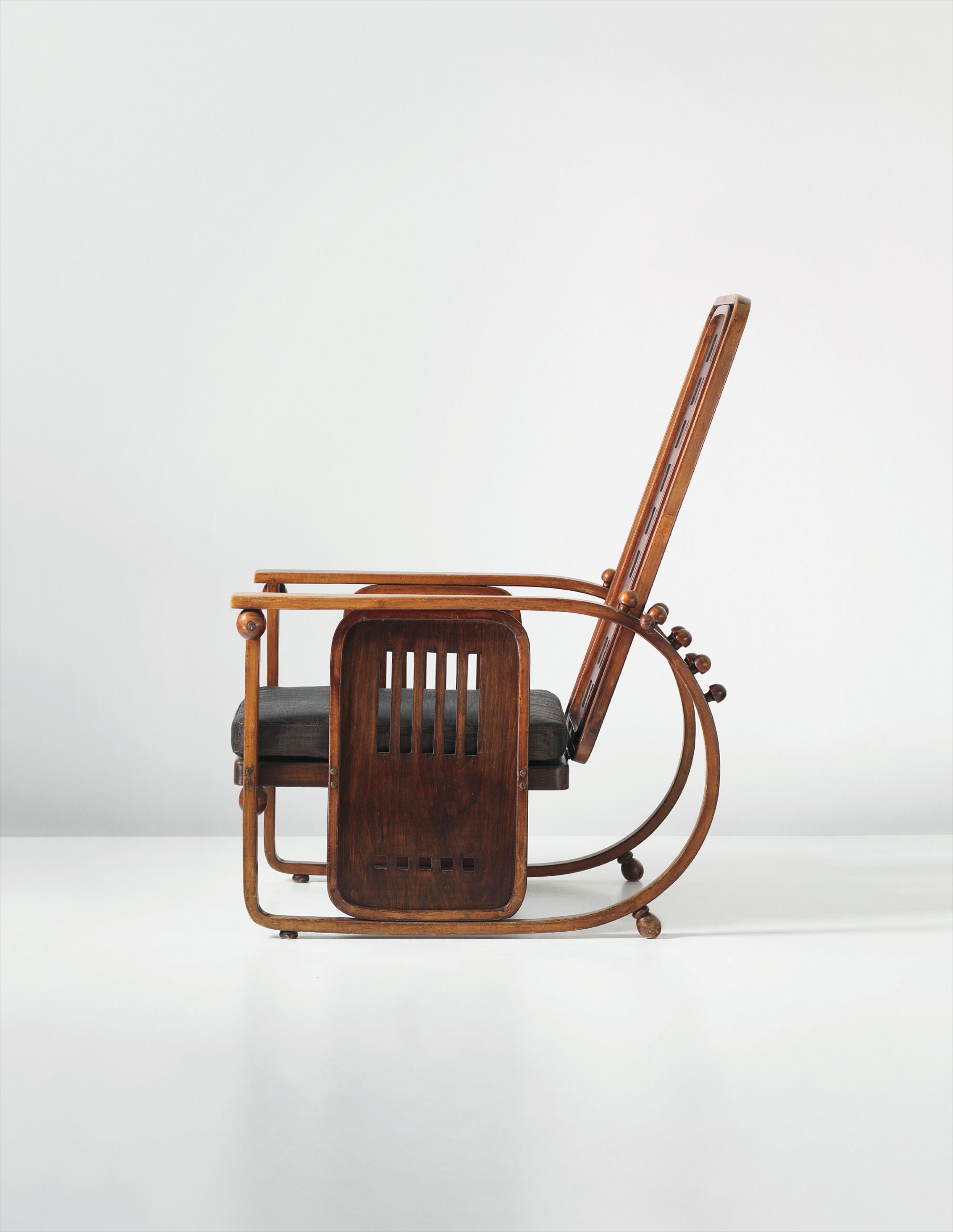 アート・デザイン・音楽 PIERRE CHAREAU Bonhams : Pierre Chareau (French, 1883-1950); An Art Deco