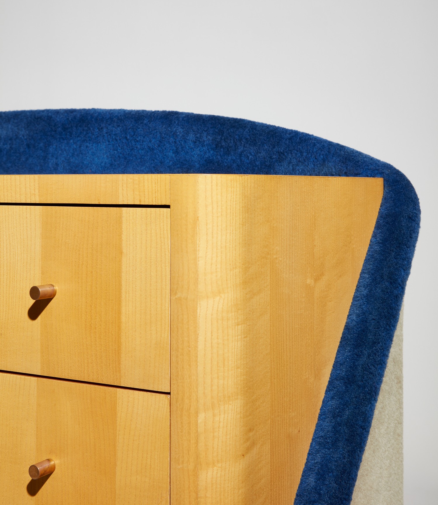 <p><strong>JEAN ROYÈRE</strong><em> Rare "Œuf"chest of drawers</em>, circa 1956</p>