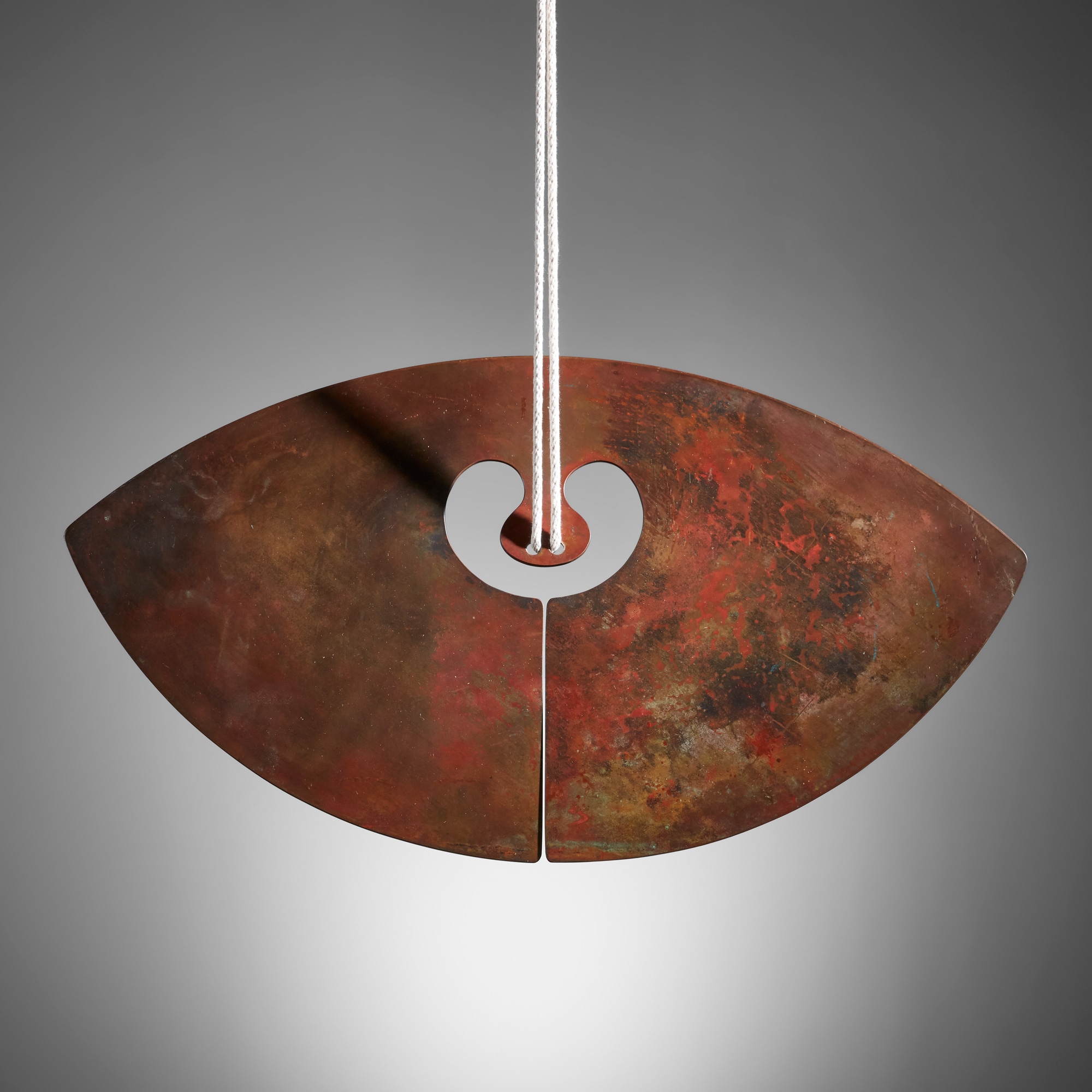 <p><strong>HARRY BERTOIA</strong> <em>Suspended gong</em>, 1970s</p>