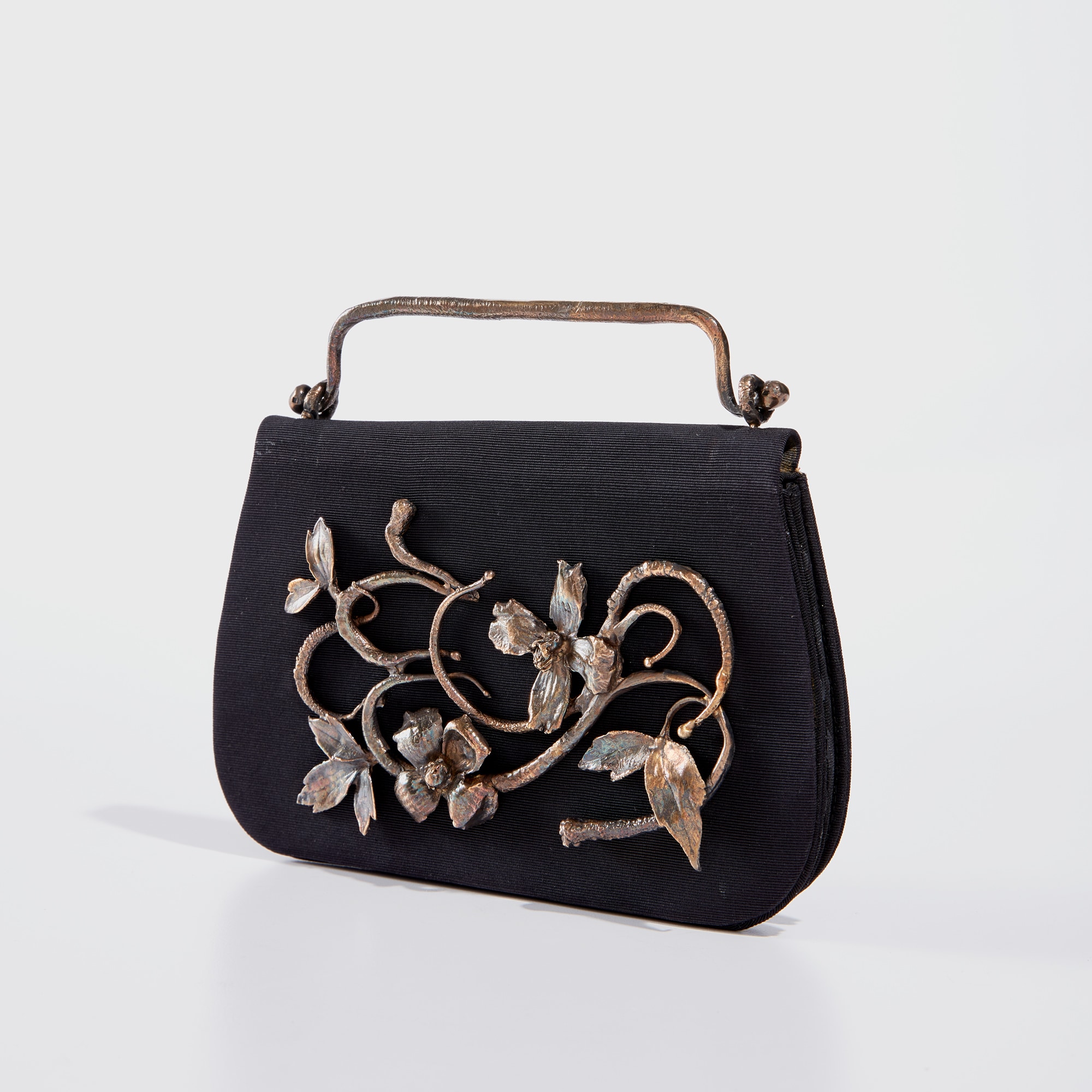 <p><strong>CLAUDE LALANNE </strong><em>"Clématite" handbag,</em> 1988</p>