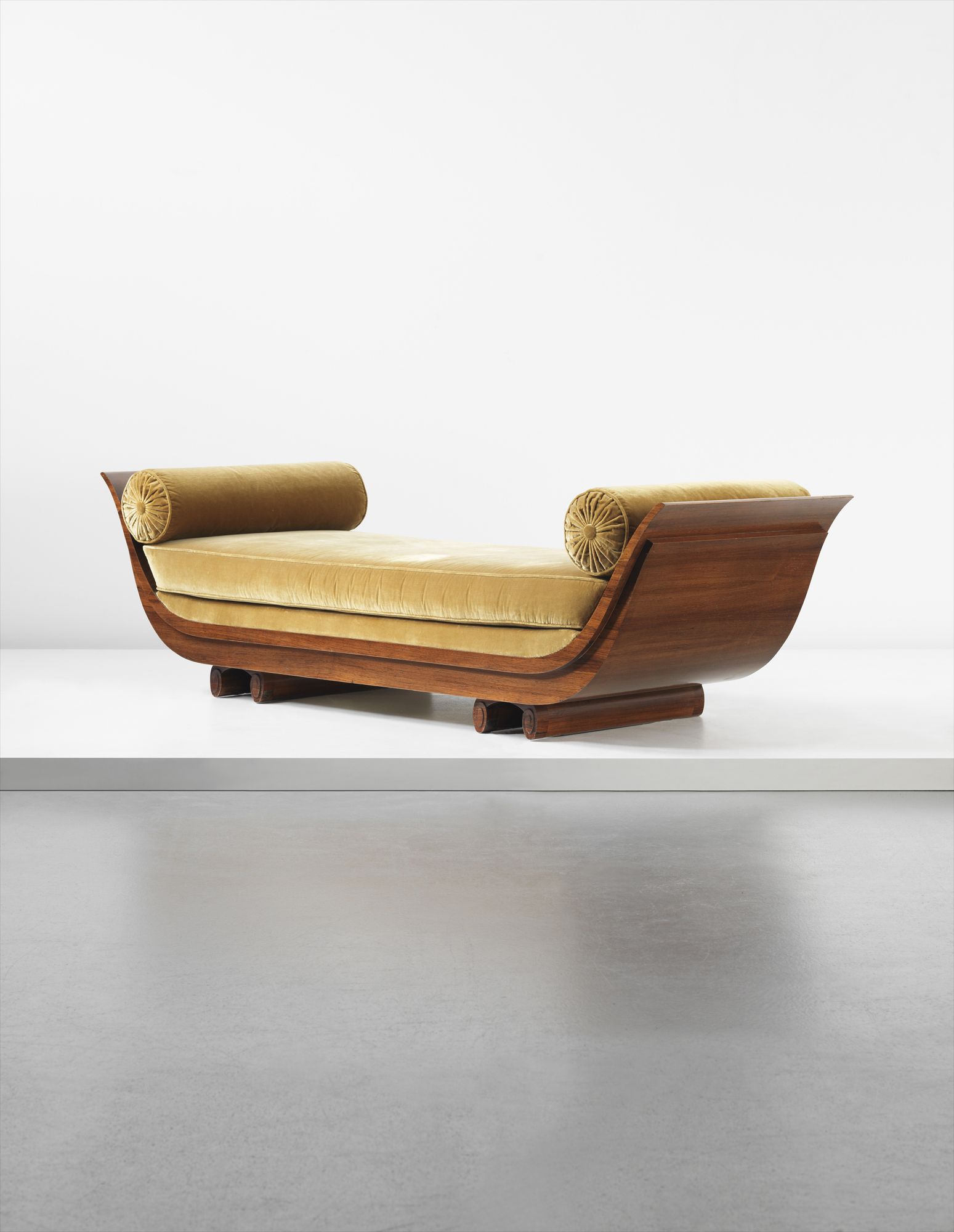 <b>EMILE-JACQUES RUHLMANN</b> <i>'Gondole' daybed</i>, circa 1925