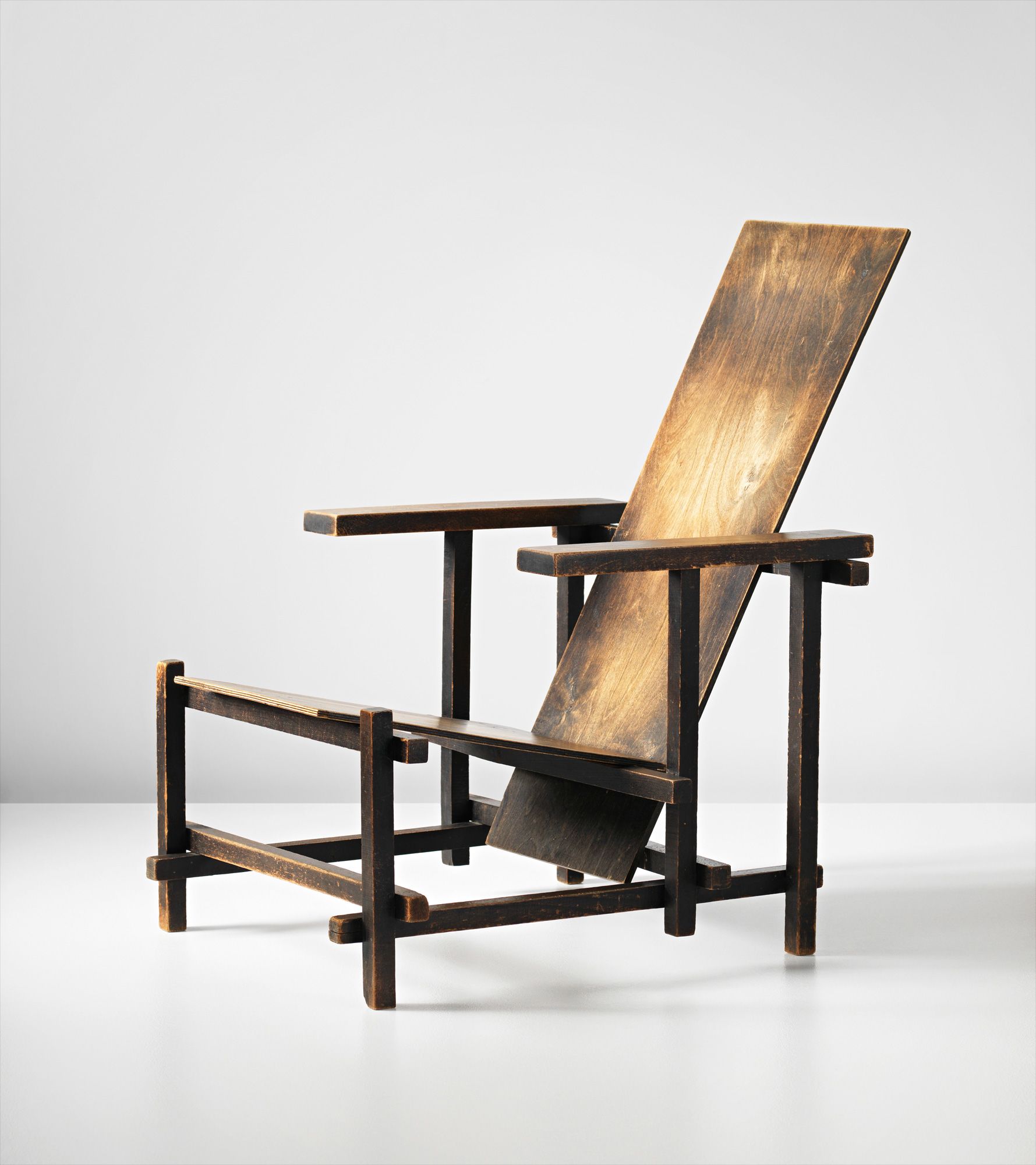 GA 68：Gerrit Thomas Rietveld Gerrit Thomas Rietveld | Zig-Zag chair (1932) | Artsy