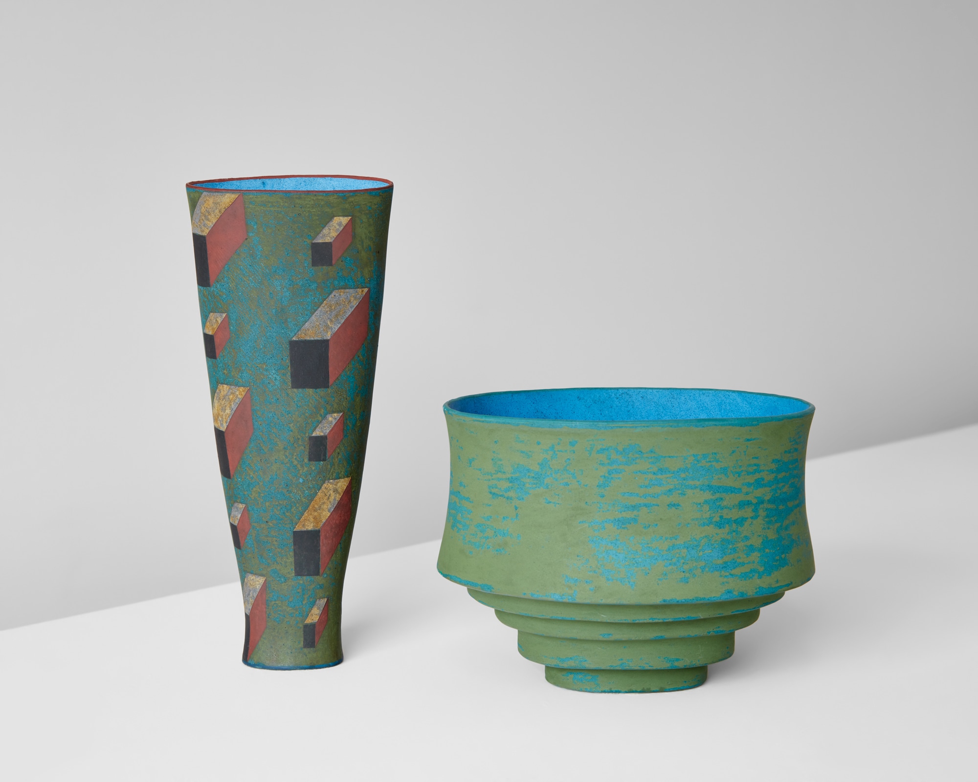 <p><strong>ELIZABETH FRITSCH</strong> <em>"Blown Away" cup and "Ziggurat" bowl</em>, 1990s</p>