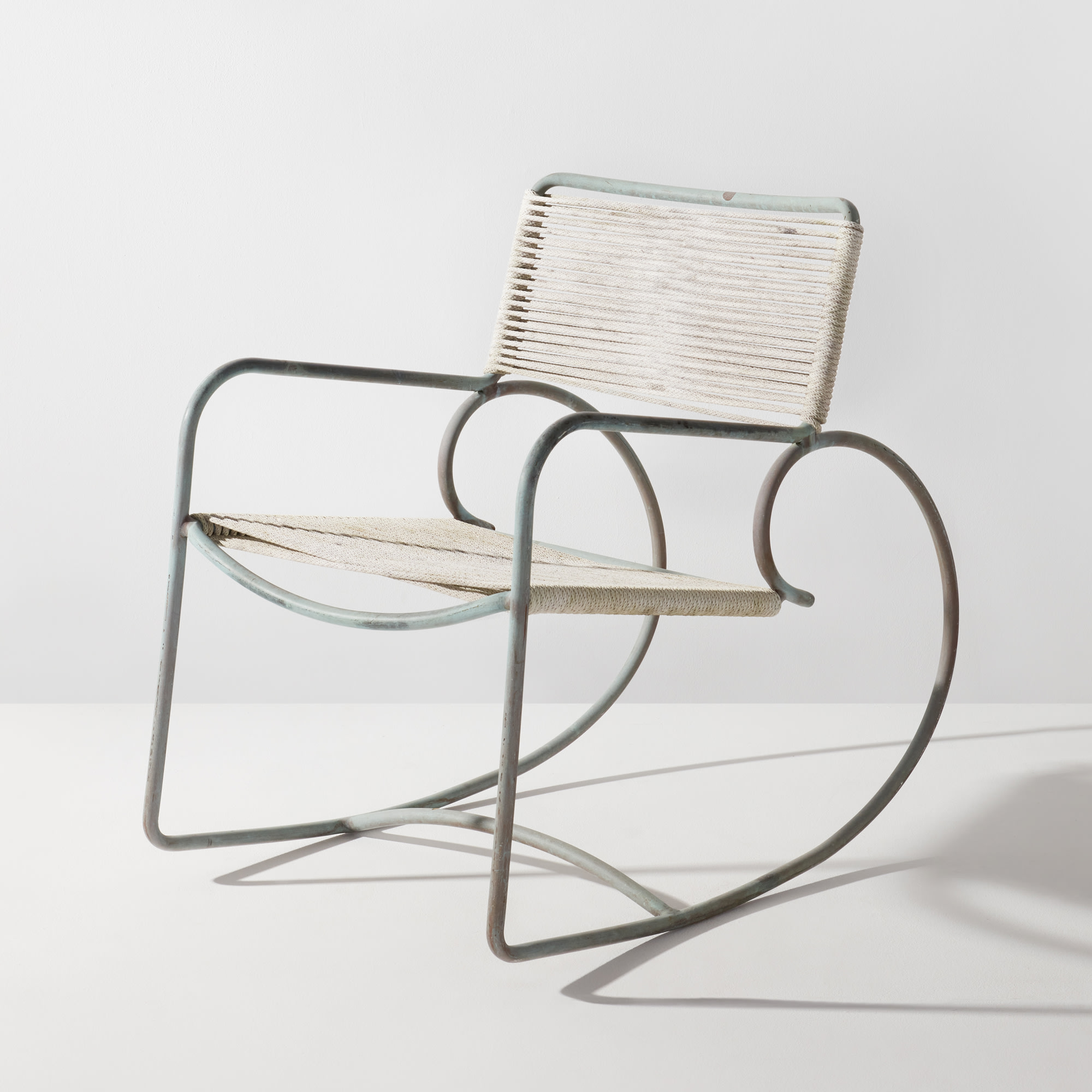 <p><strong>WALTER LAMB </strong><em>Rocking chair, model no. 1170-5400</em><em>,</em> 1950s </p>