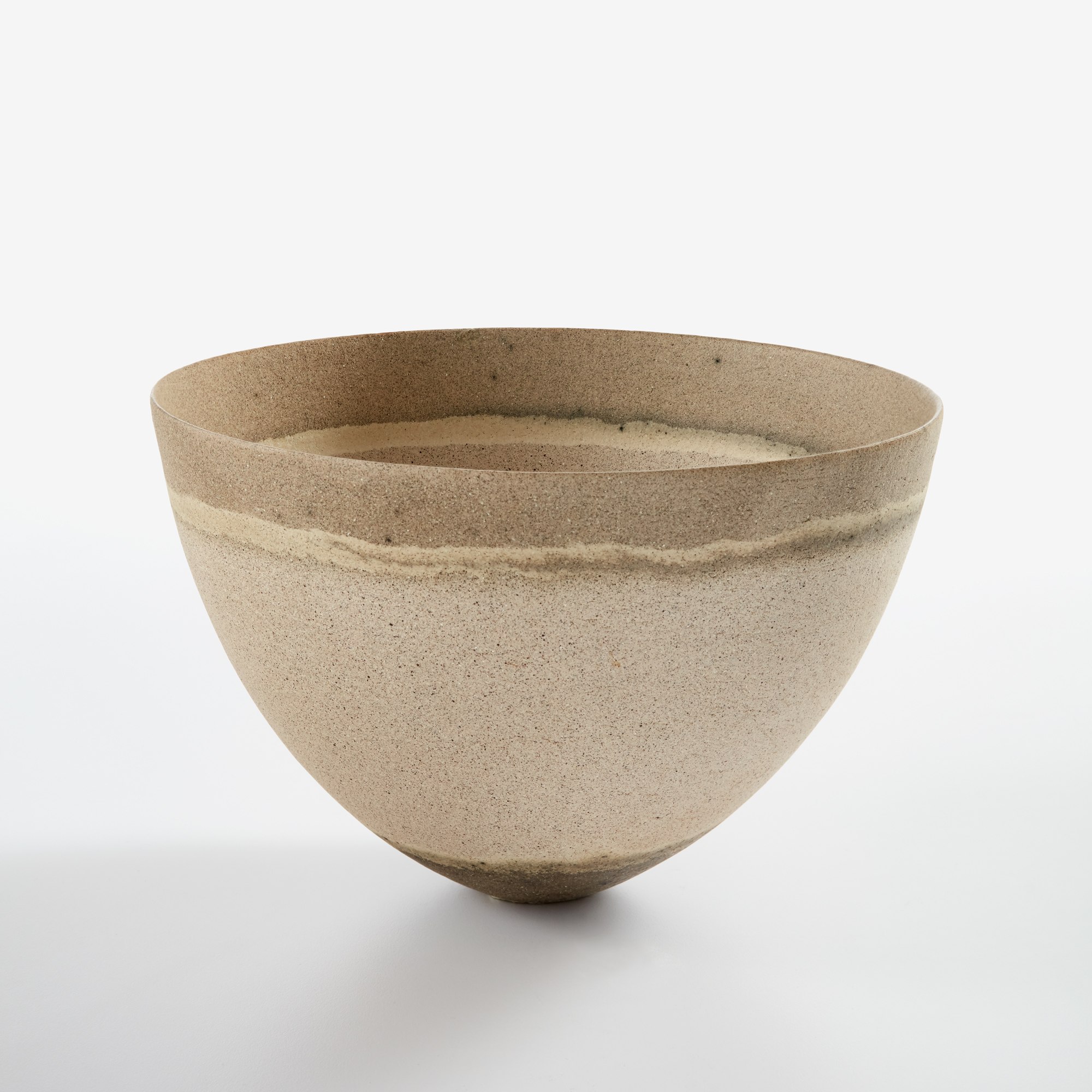 <p><strong>JENNIFER LEE</strong> <em>"Spangled bowl, dark speckled bands at base and rim,"</em> 1991</p>