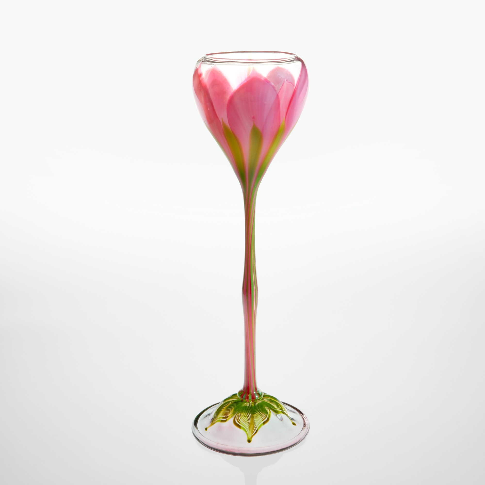 <p><strong>TIFFANY STUDIOS<em> </em></strong><em>Flowerform vase</em>, circa 1902</p>