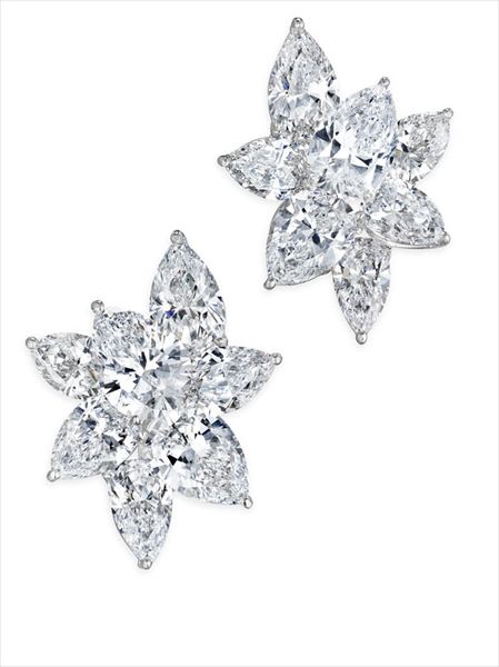 <b>BULGARI</b> A Superb Pair of Diamond Earclips