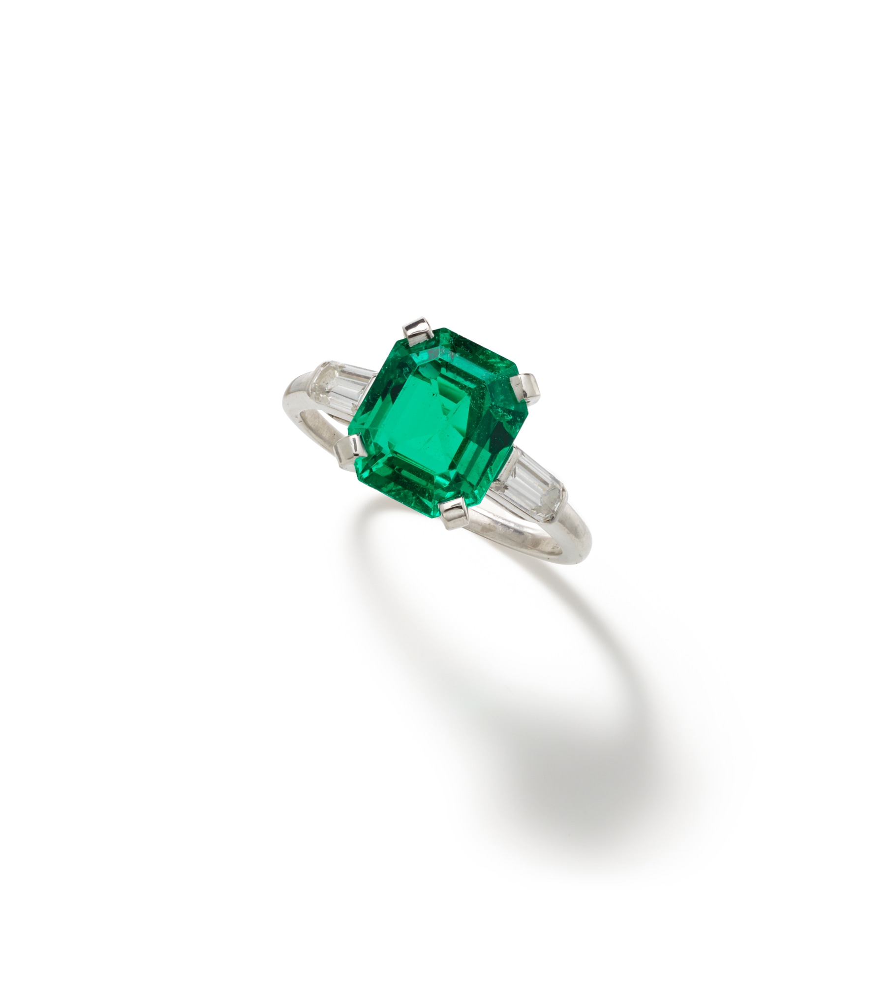 <p>An Art Deco Emerald, Diamond and Platinum Ring, Circa 1930</p>