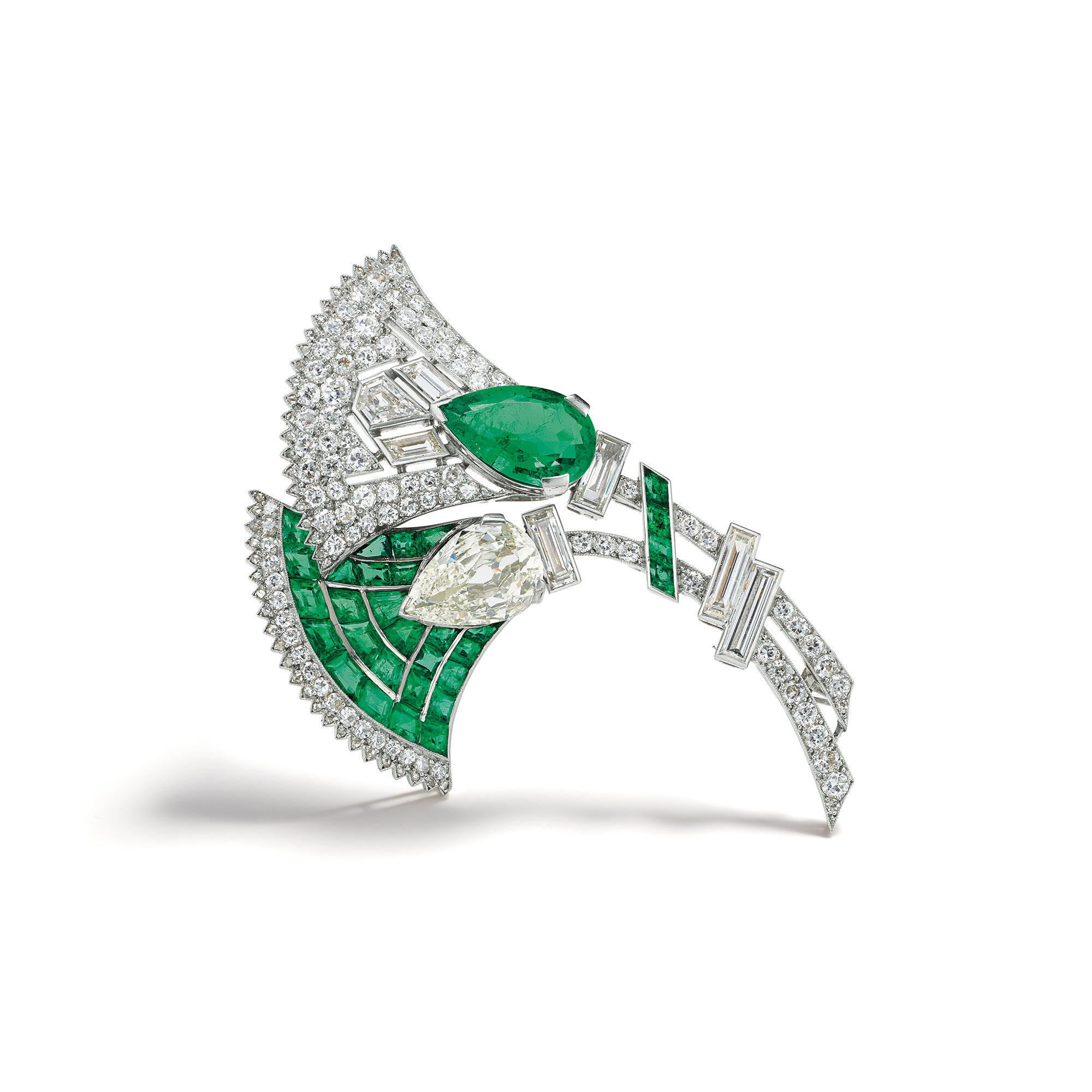 <b>JANESICH.</b> An Art Deco Diamond, Emerald, Platinum and Gold Brooch