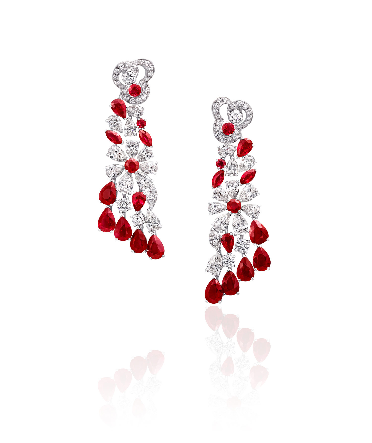 <p><strong>GRAFF</strong> A Pair of Diamond, Ruby and Gold Earrings</p>