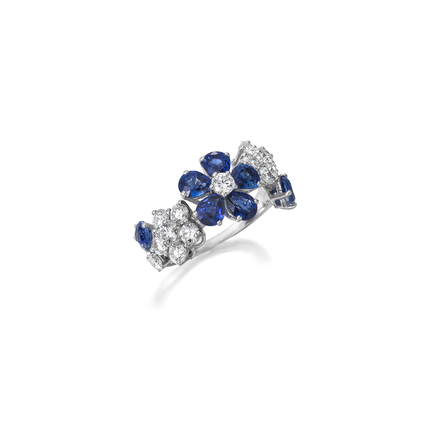 Van Cleef & Arpels 100周年記念オークション　クリスティーズ Van Cleef & Arpels Celebrates 100 Years of Art Deco with