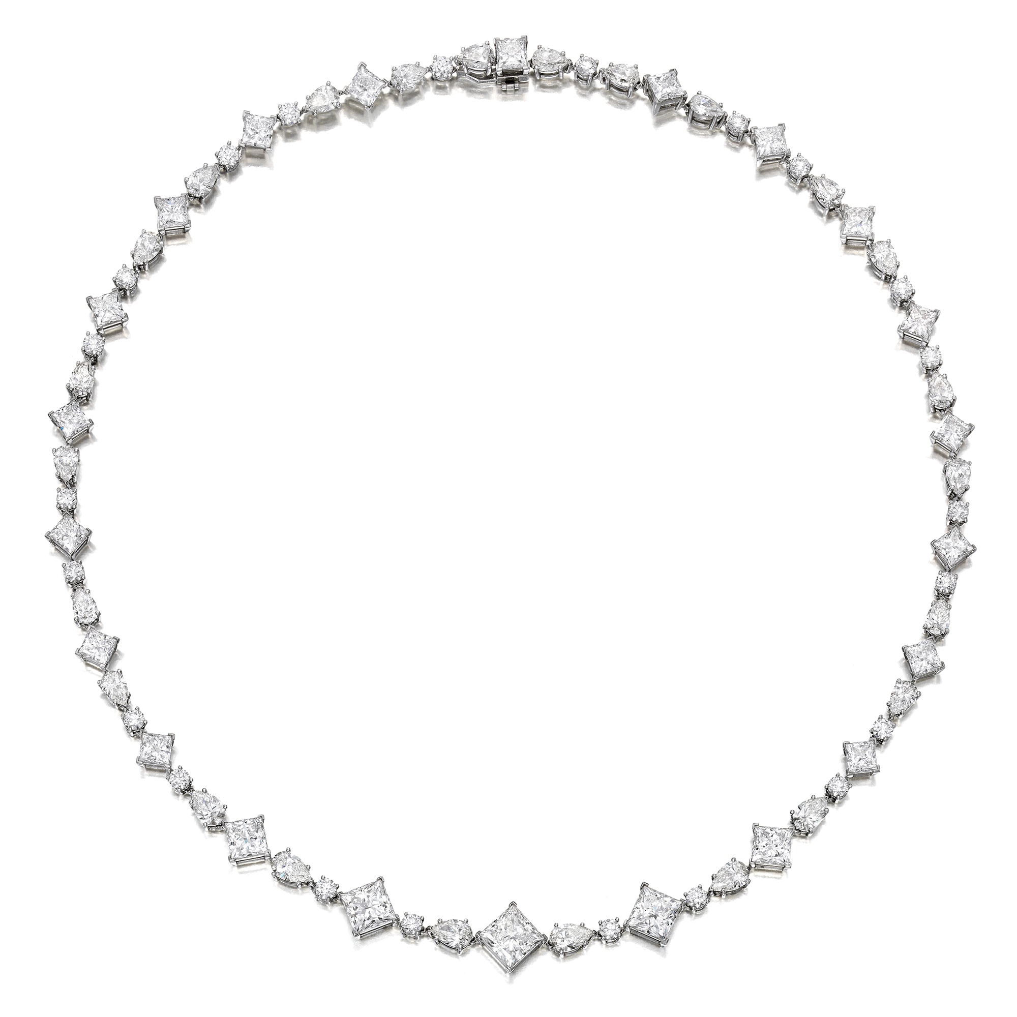 <p><strong>TIFFANY &amp; CO.</strong> <em>Diamond Necklace</em></p>

