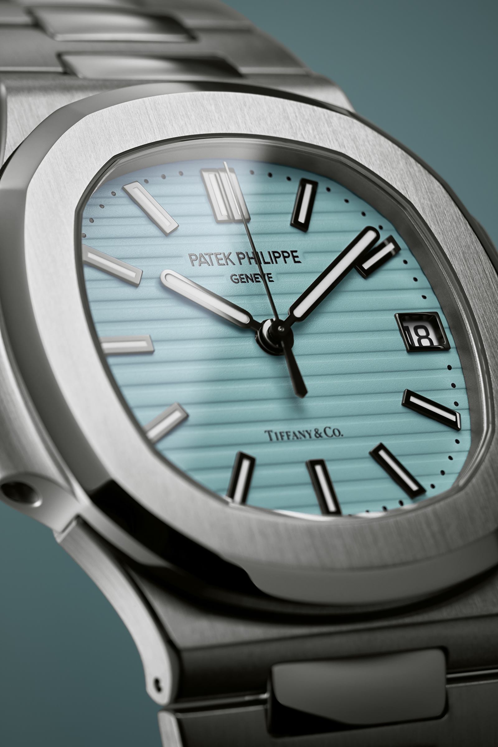 インテリア時計 Patek Philippe Tiffany & co silver Patek Philippe Aquanaut 'Tiffany & Co.' – Analog:Shift