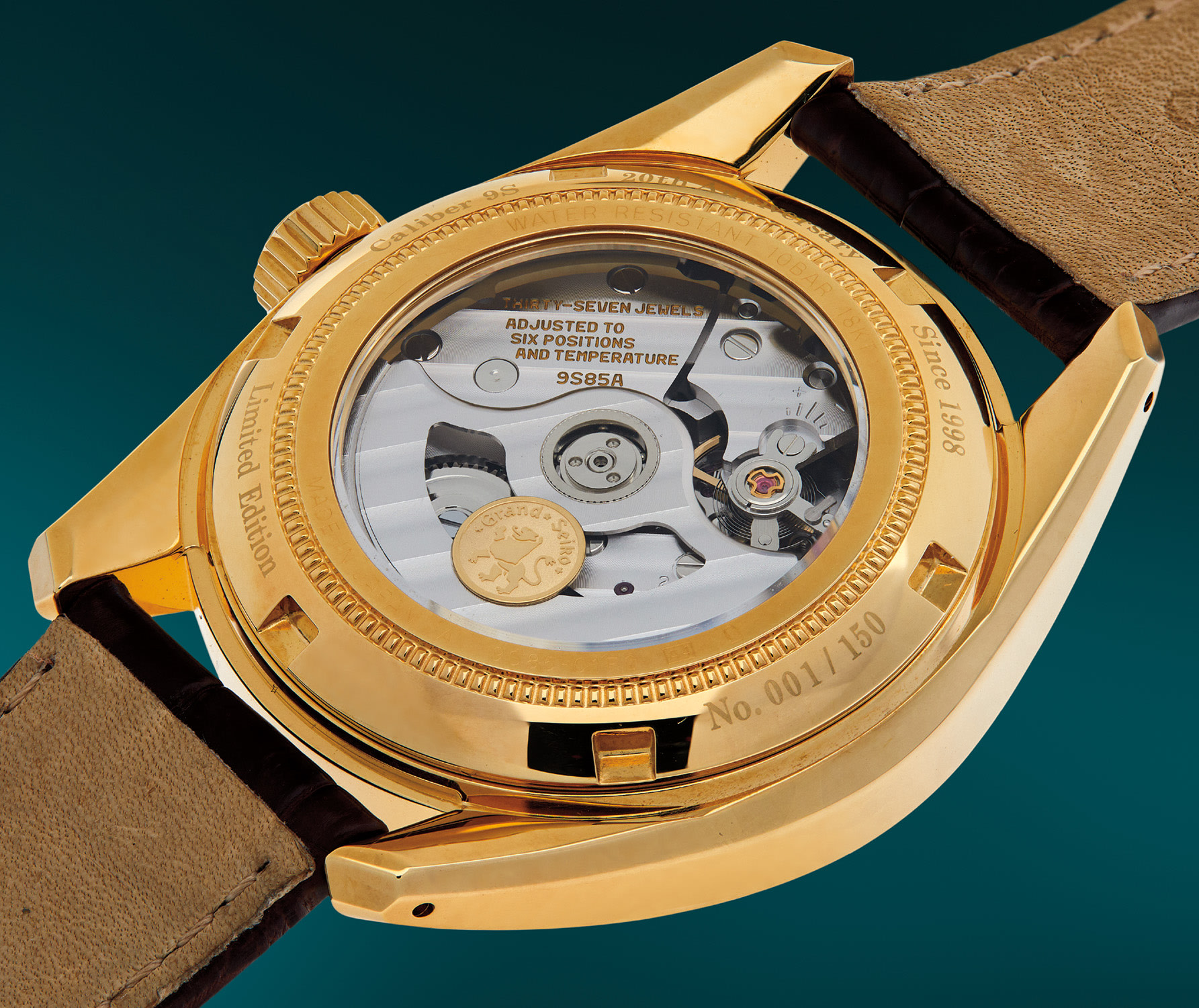 アイドル 1985 AKINA GRAND PRIX GOLD DISC 0038893400_10.jpg