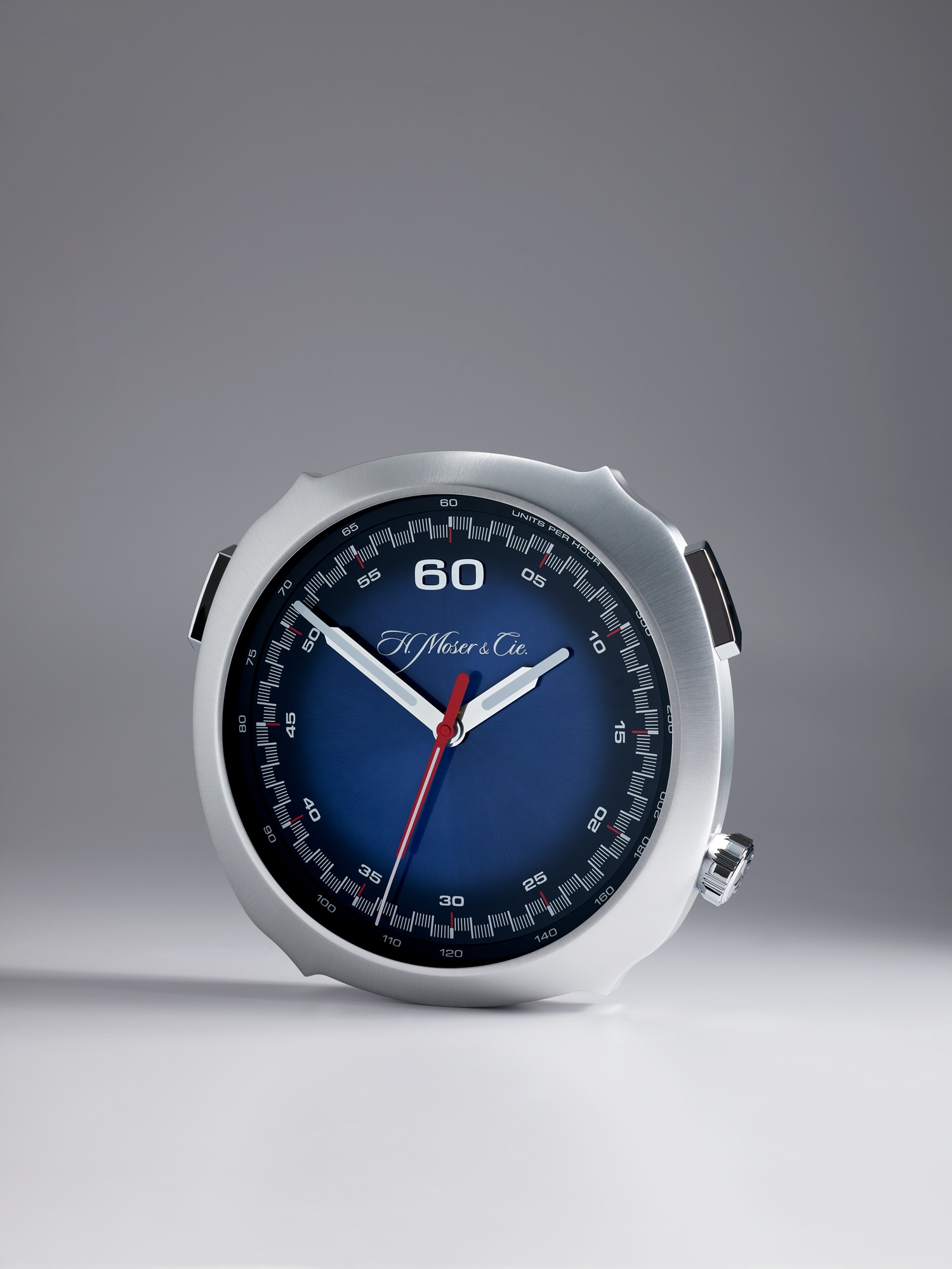 <p><strong>H. MOSER & CIE</strong>,<em> Streamliner wall clock in aluminum</em></p>