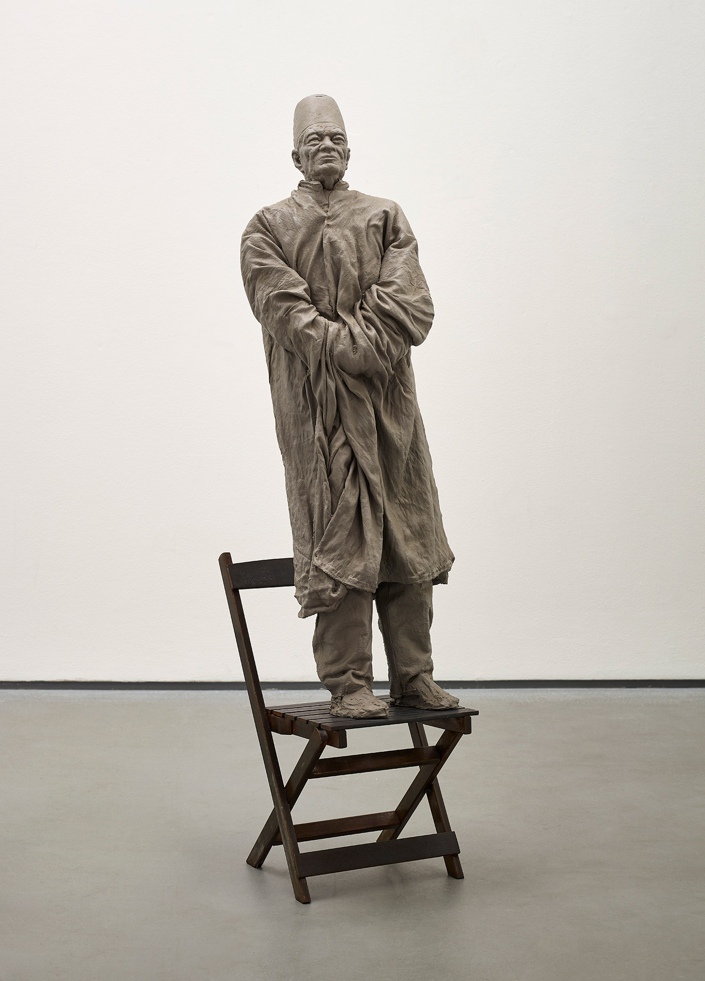 <b>JUAN MU&#209;OZ </b><i>Standing Arab with Fez</i>, 1998