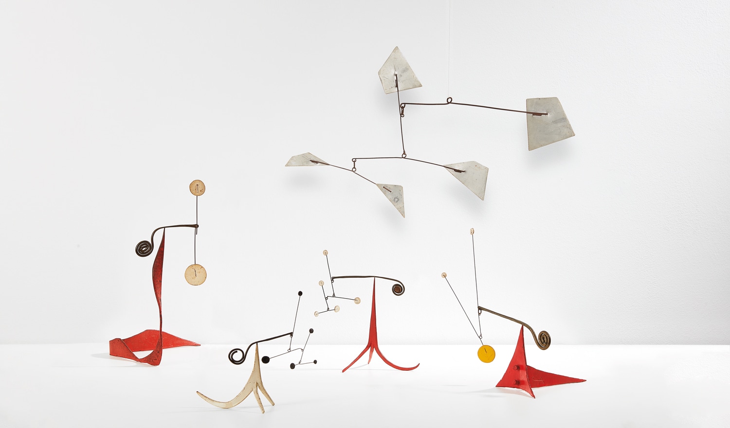 <p><strong>ALEXANDER CALDER </strong>Above:&nbsp;<em>Untitled, circa 1975; From left to right:&nbsp;Untitled,&nbsp;1975;&nbsp;Untitled, 1954;&nbsp;Untitled,&nbsp;circa&nbsp;1953;&nbsp;Untitled</em>,&nbsp;1964</p>
