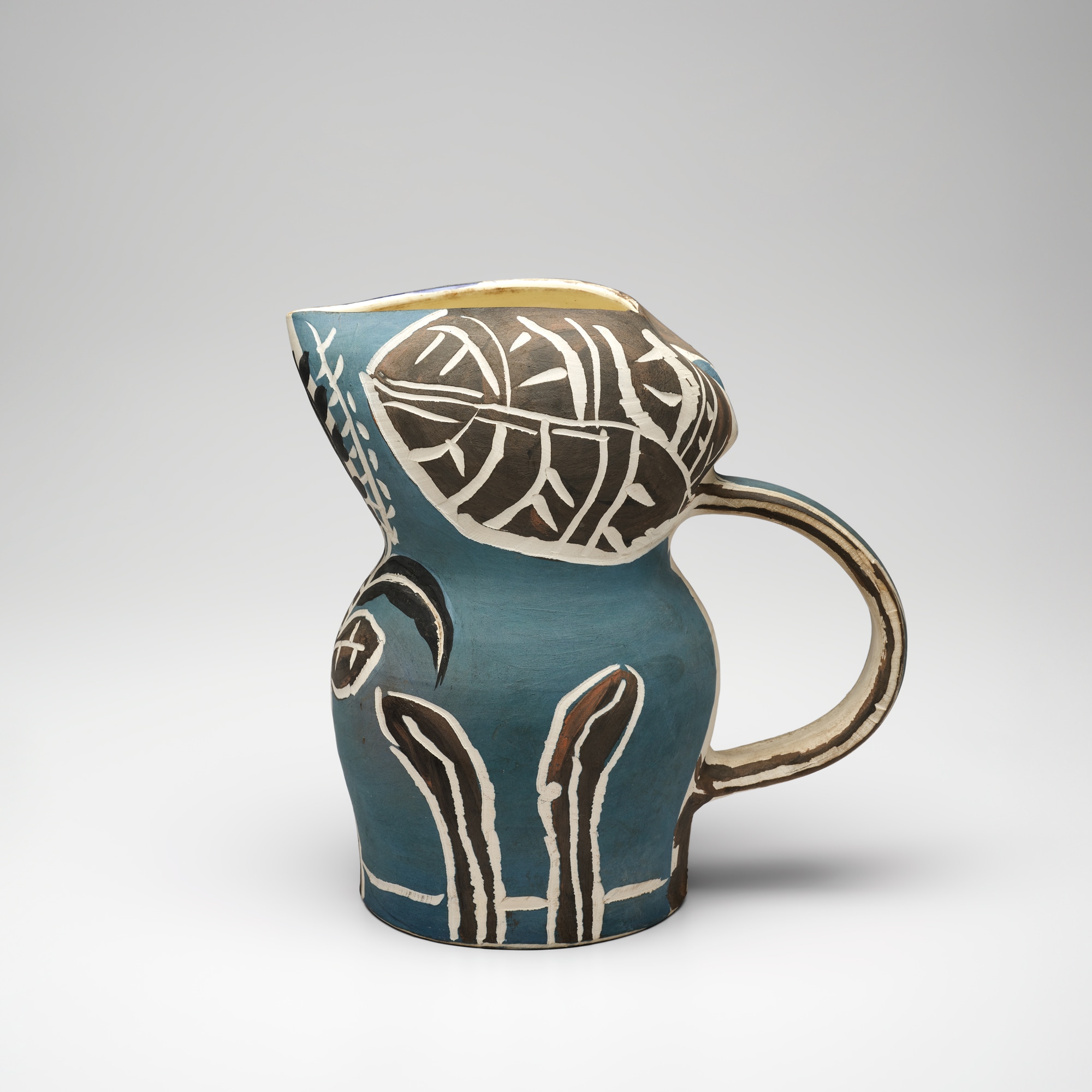 <p><strong>PABLO PICASSO</strong> <em>Pichet gothique aux feuilles (Gothic Pitcher with Leaves),</em> 1952</p>
