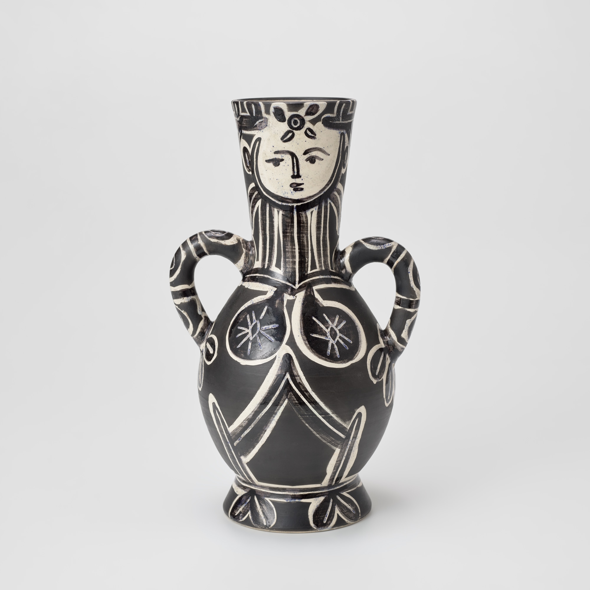 <p><strong>PABLO PICASSO</strong> <em>Vase deux anses hautes (Vase With Two High Handles),</em> 1953</p>