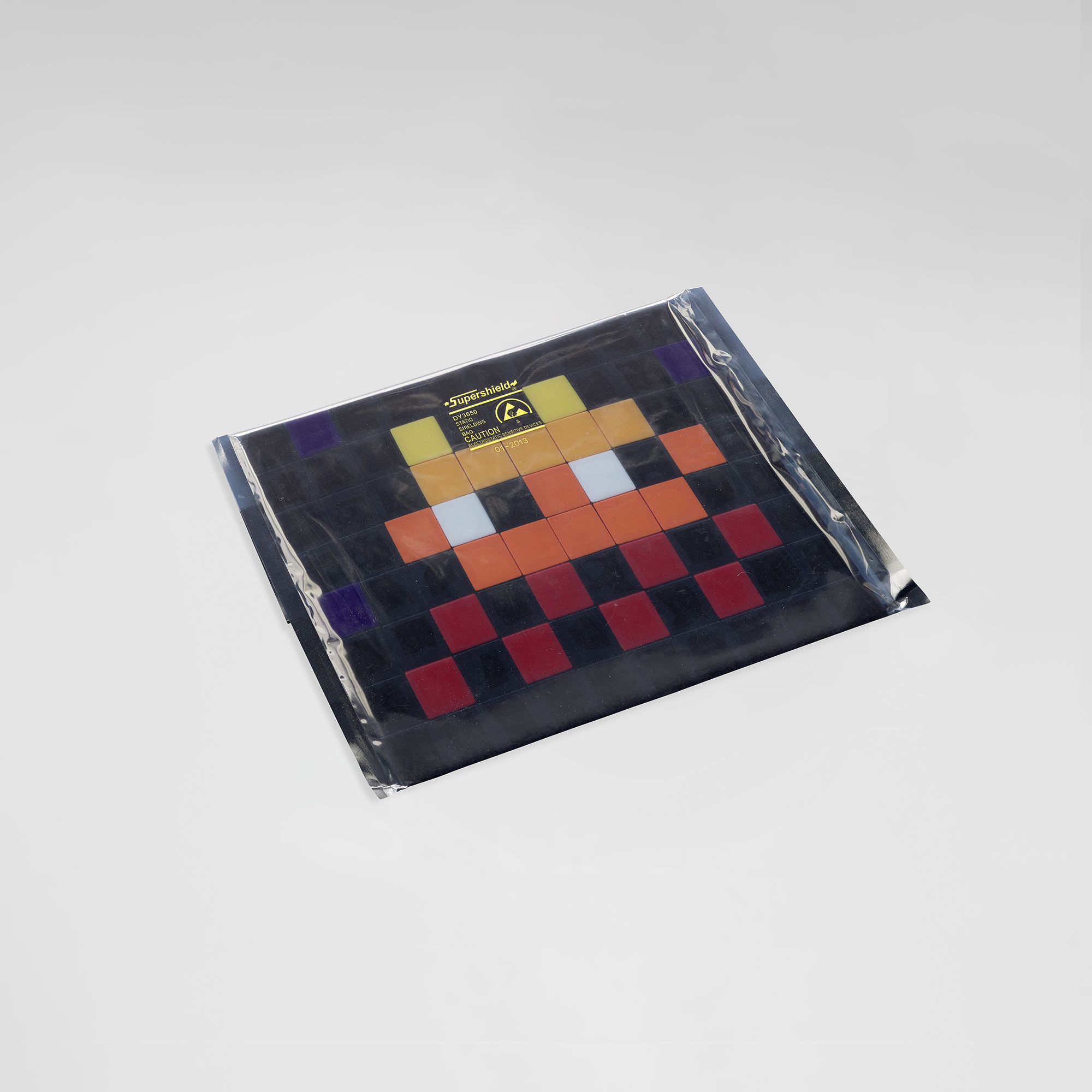 <p><strong>INVADER</strong> <em>Invasion Kit #16 (Flashinvader),</em> 2014</p>