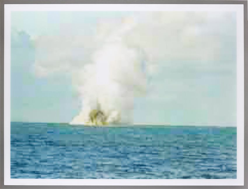 <b>THOMAS RUFF</b> <i>jpeg vs01</i>, 2004