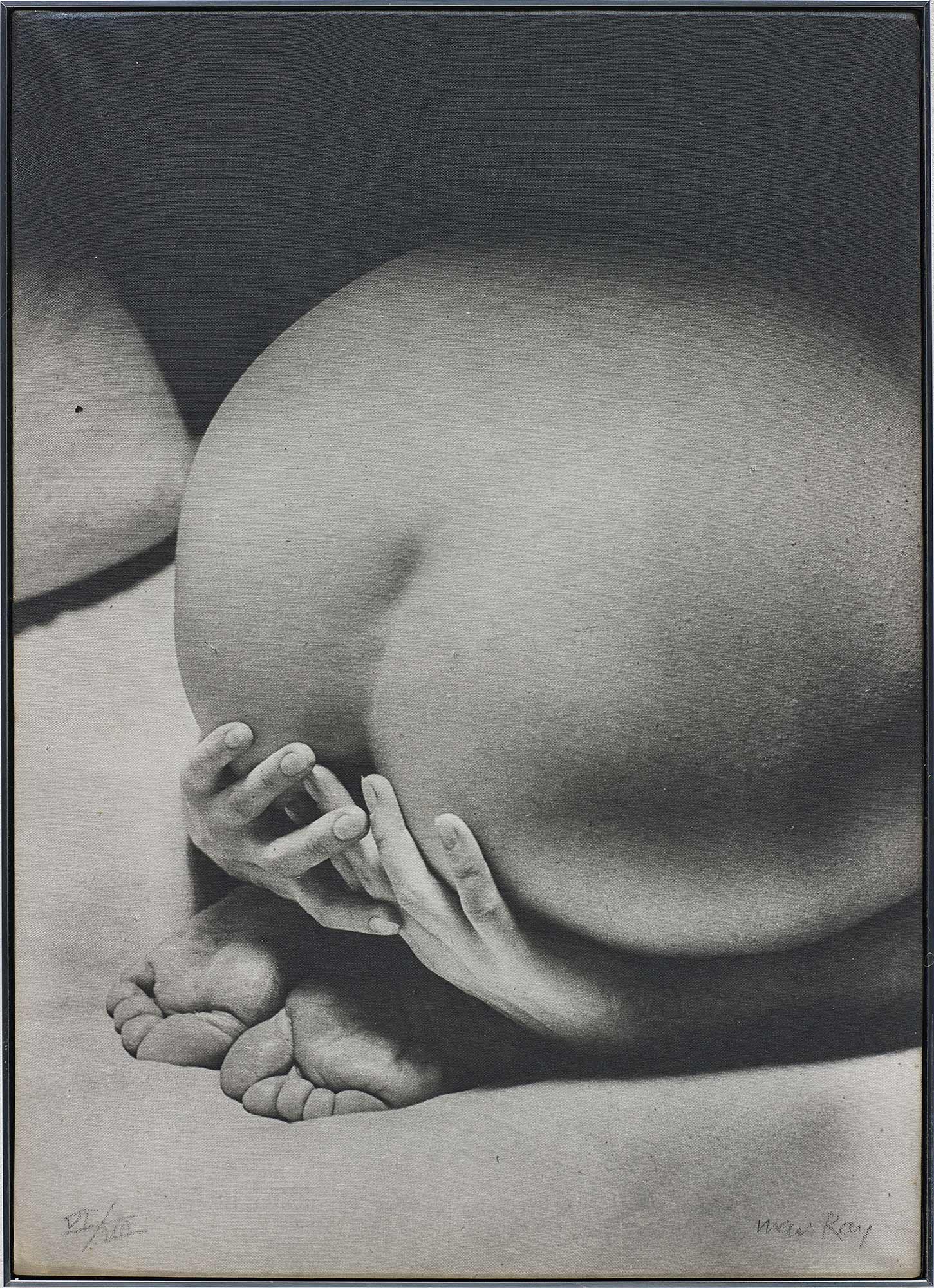 <p><strong>MAN RAY </strong><em>La Prière</em>, 1930</p>