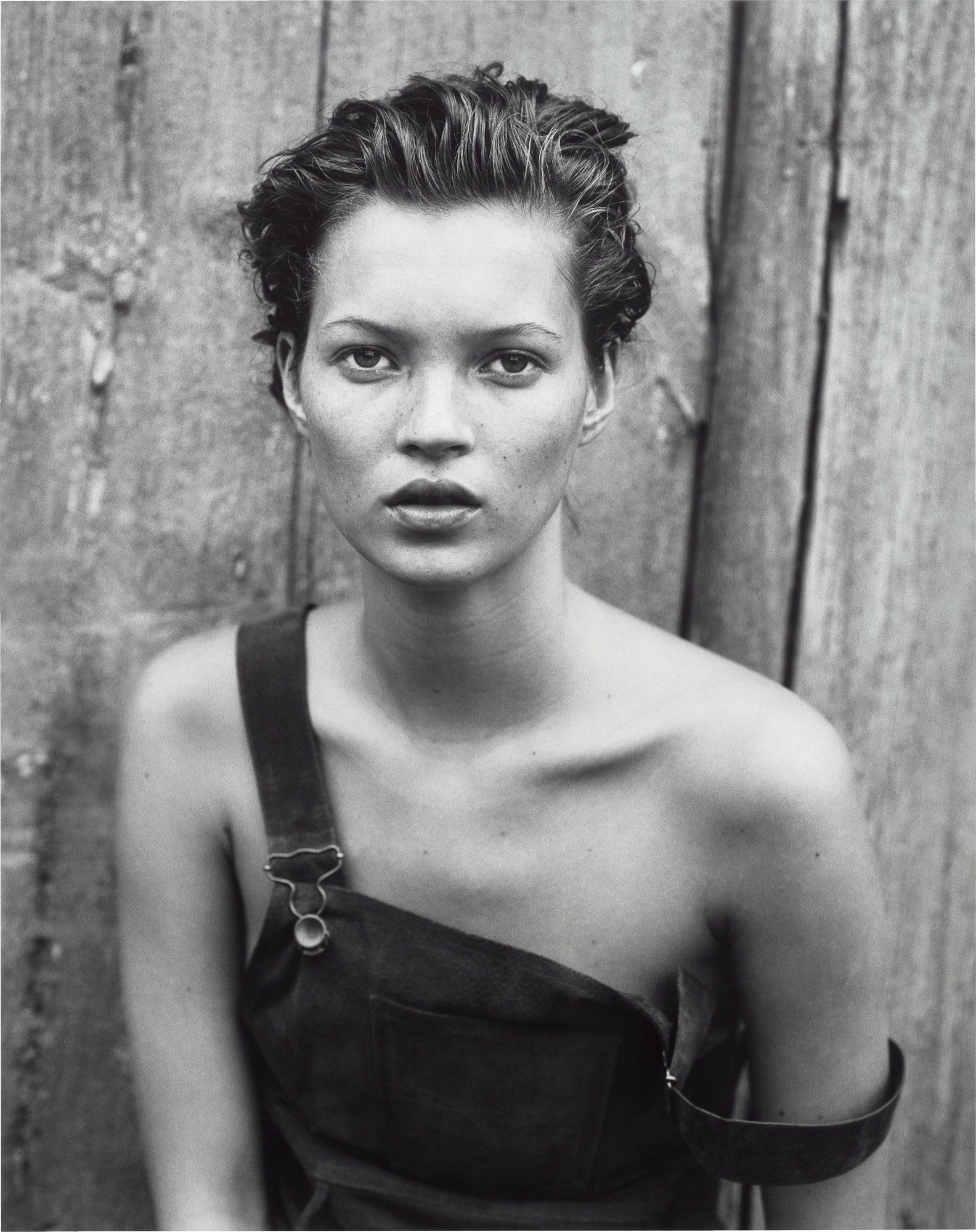 <p><strong>PETER LINDBERGH</strong> <em>Kate Moss, Harper&#39;s Bazaar USA, Long Island, New York,</em> 1994</p>
