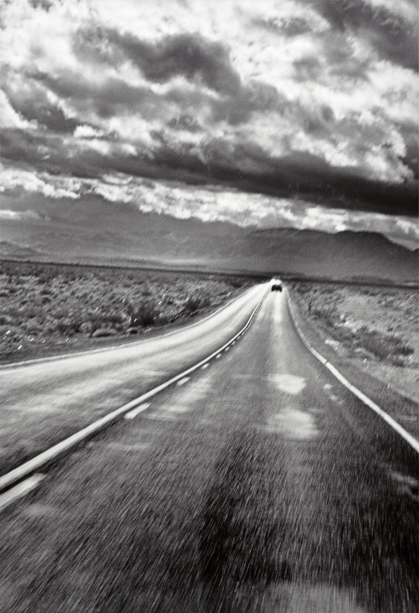 <p><strong>HELMUT NEWTON</strong> <em>Leaving Las Vegas</em>, 1998</p>
