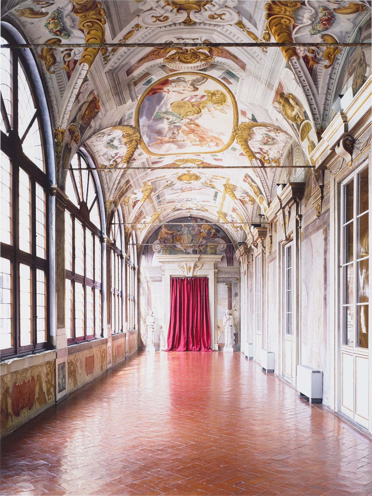 <p><strong>CANDIDA HÖFER </strong><em>Palazzo Corsini Firenze I</em>, 2008</p>
