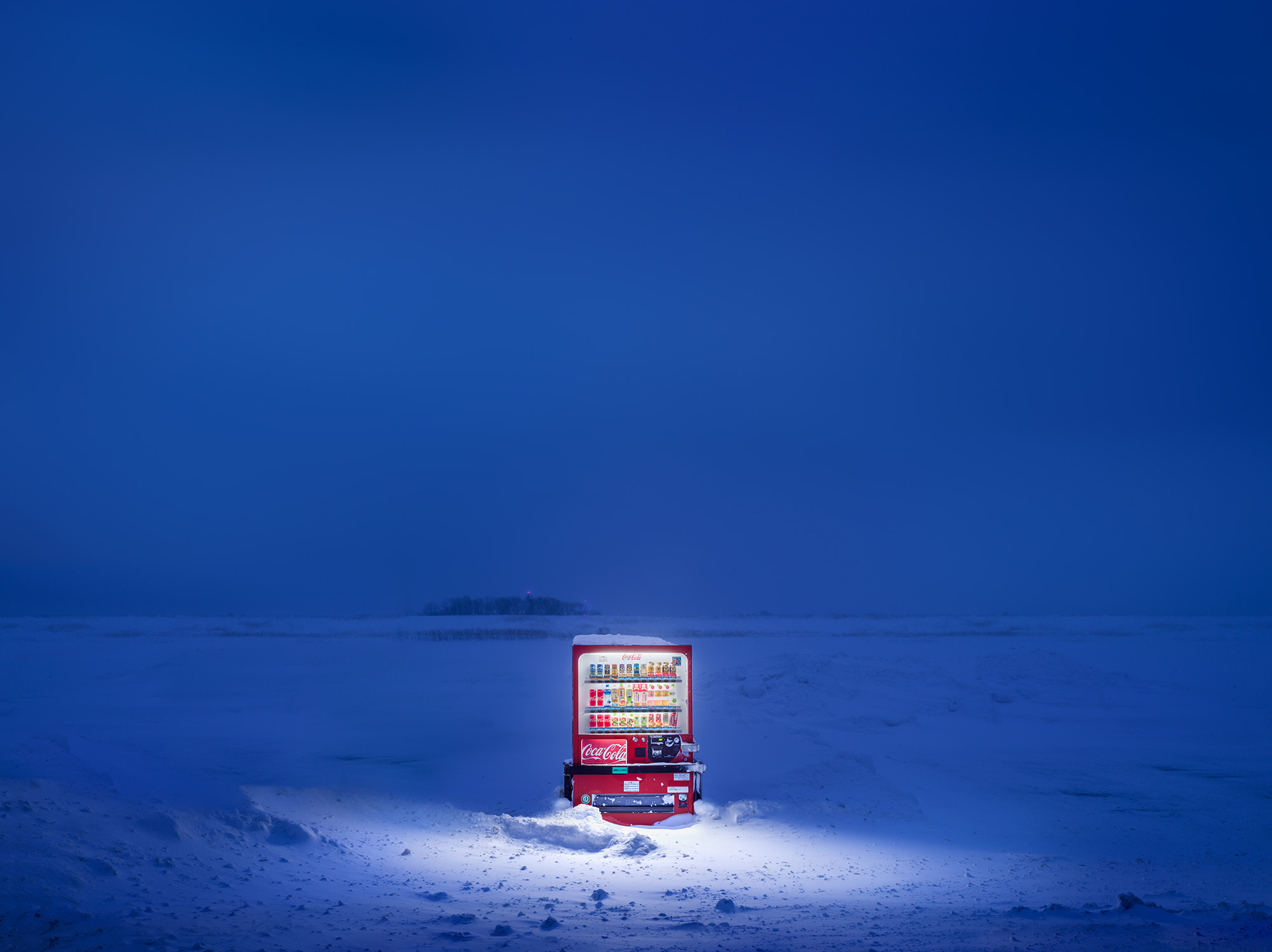 <p><strong>EIJI OHASHI</strong> <em>Roadside Lights #096</em></p>