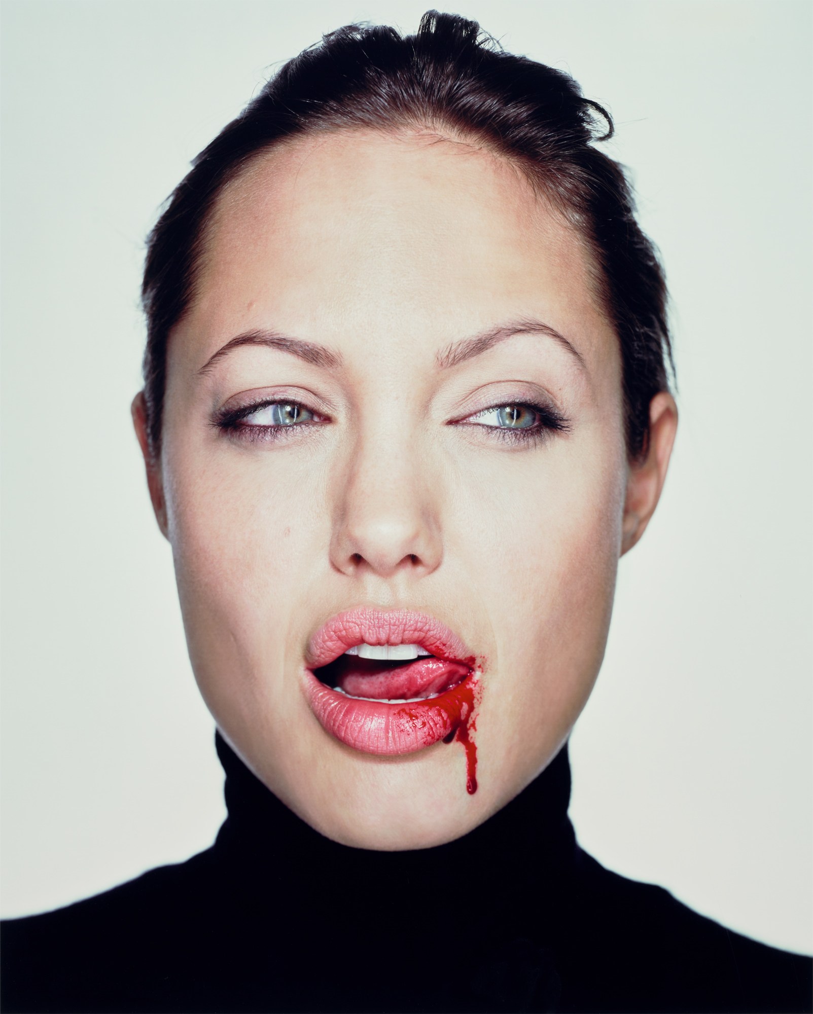 <p><strong>MARTIN SCHOELLER</strong> <em>Angelina Jolie with Blood,</em> 2000</p>