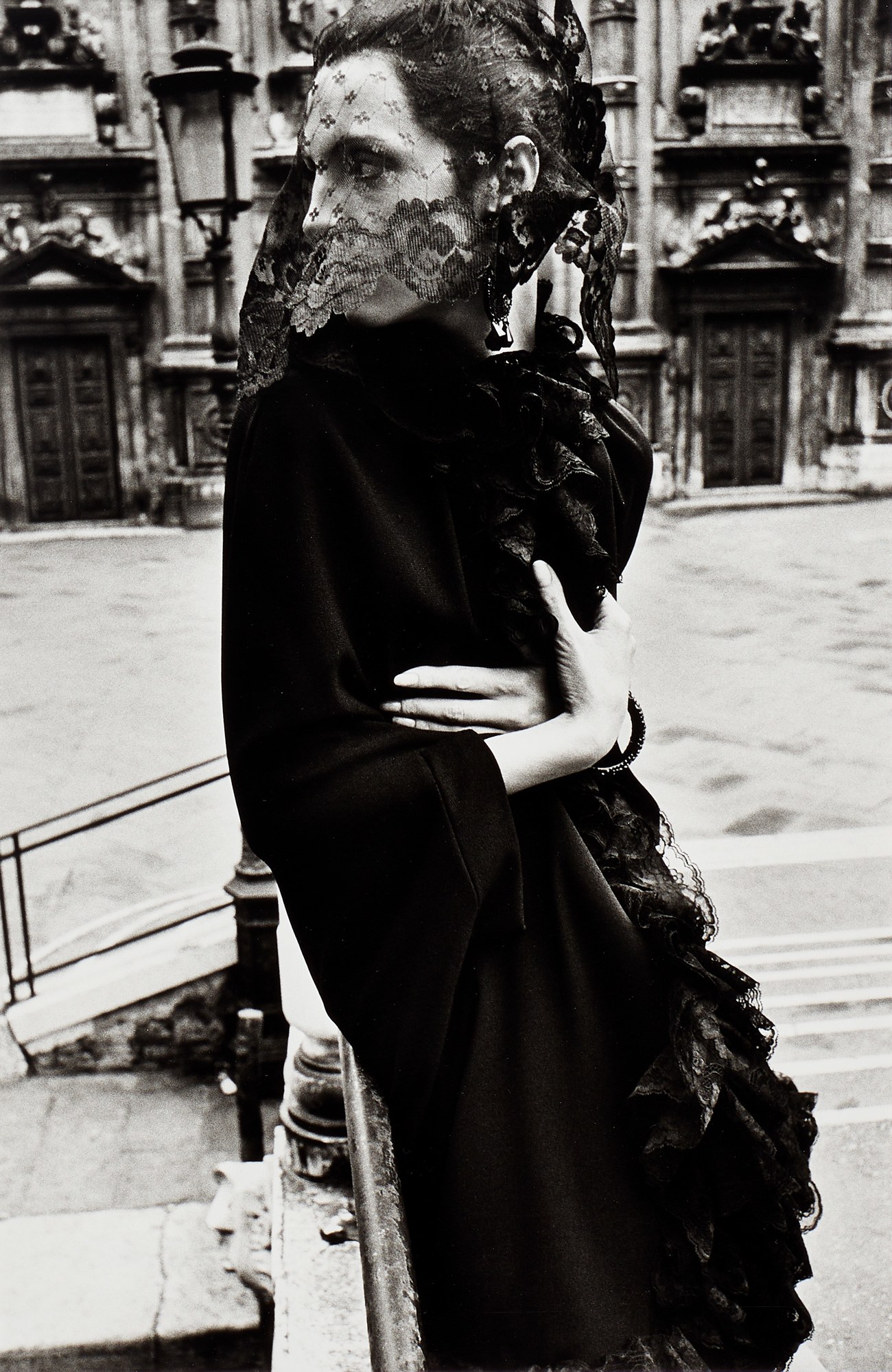 <p><strong>HELMUT NEWTON</strong> <em>From Queen, Mirella Petteni,</em> Venice, 1966</p>